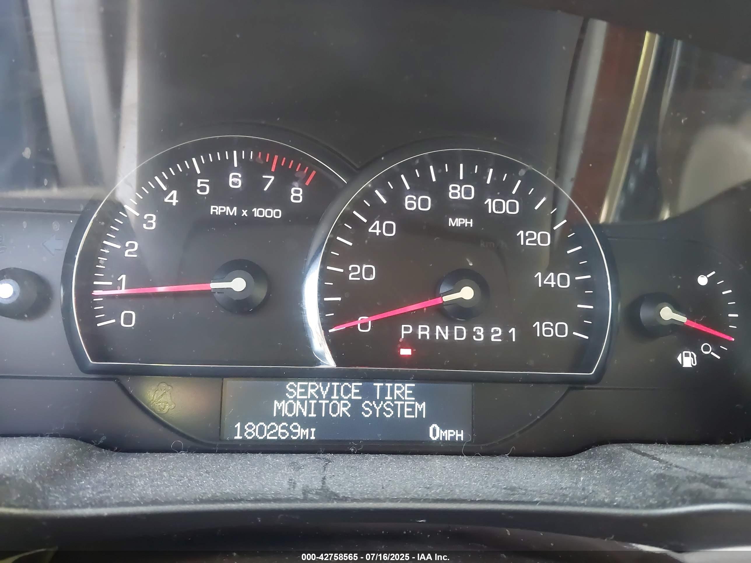 CADILLAC DTS image 7