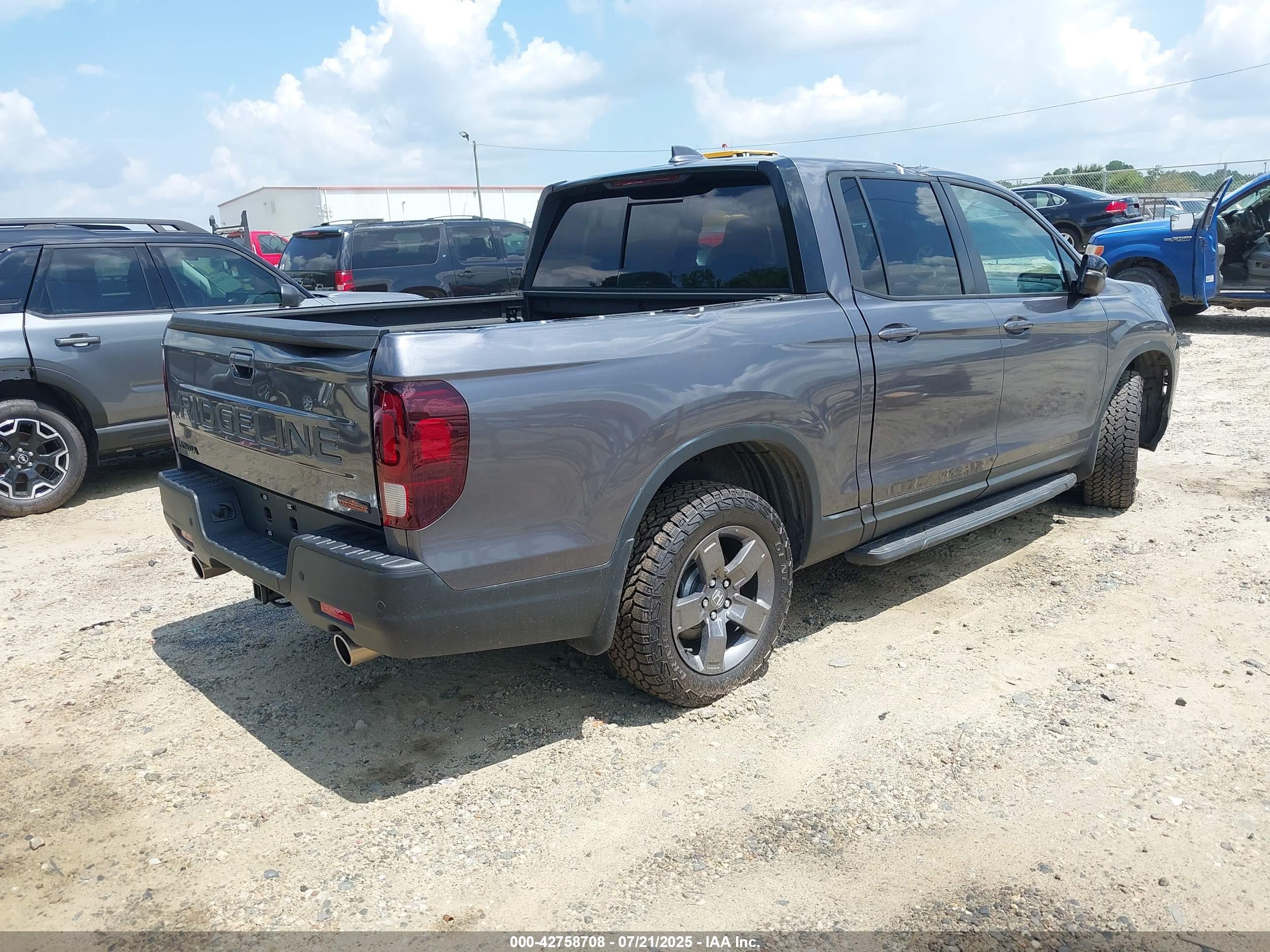 HONDA RIDGELINE image 4