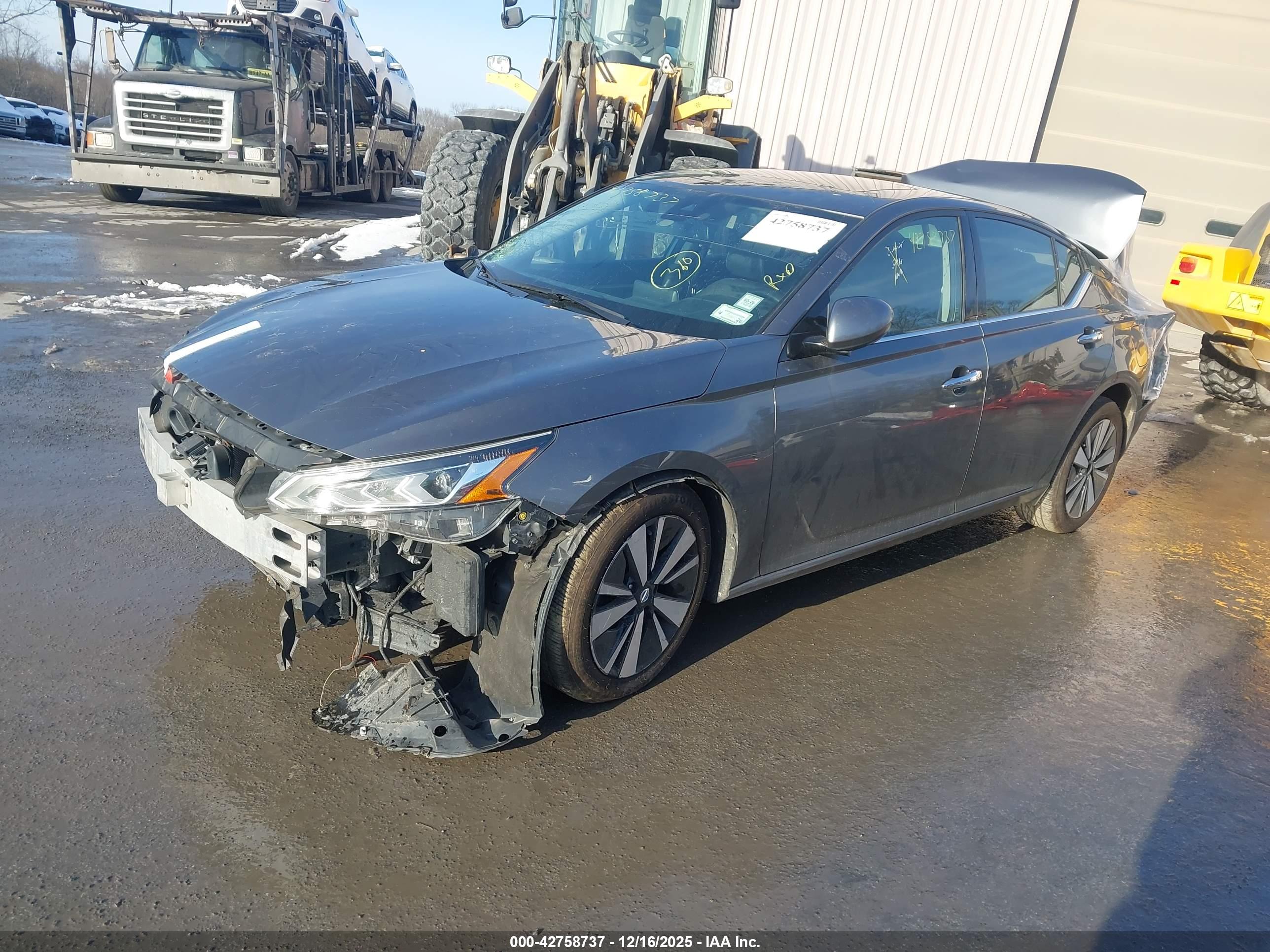 NISSAN ALTIMA image 2