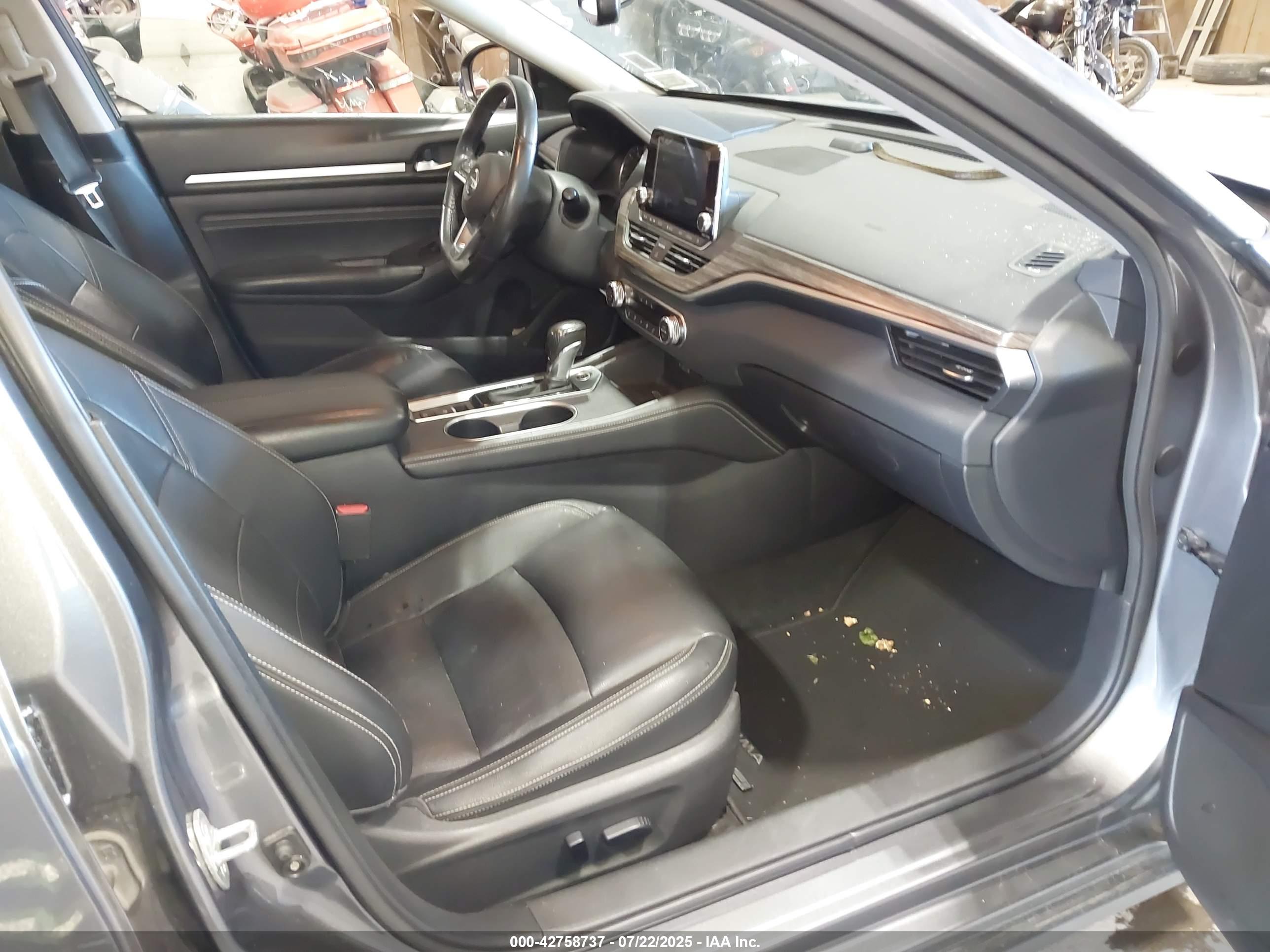 NISSAN ALTIMA image 5