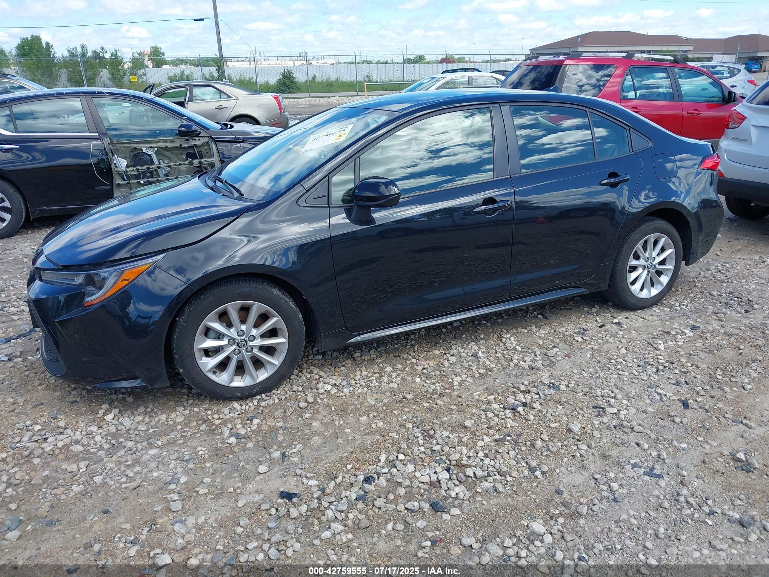 TOYOTA COROLLA image 2