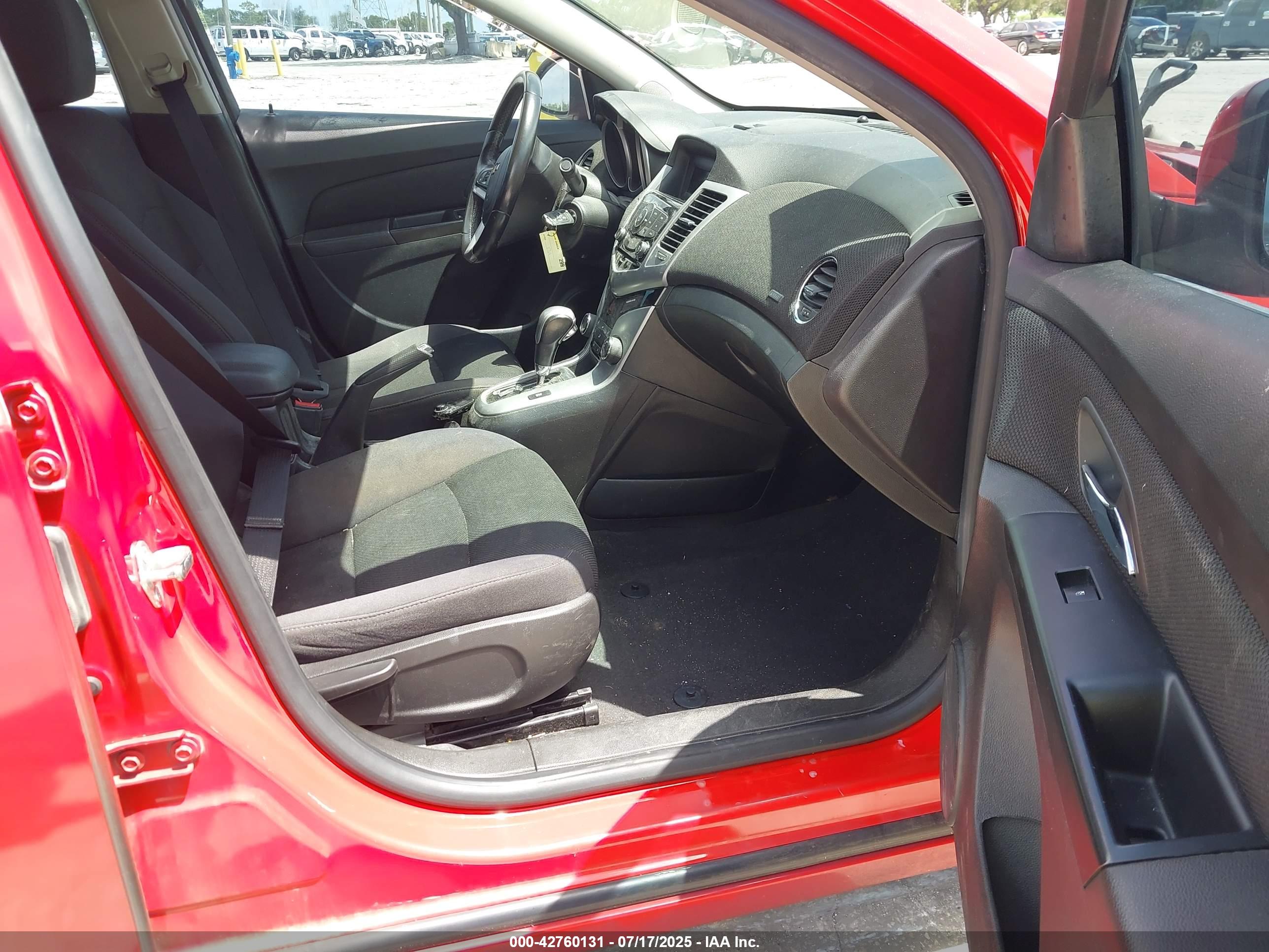 CHEVROLET CRUZE image 5