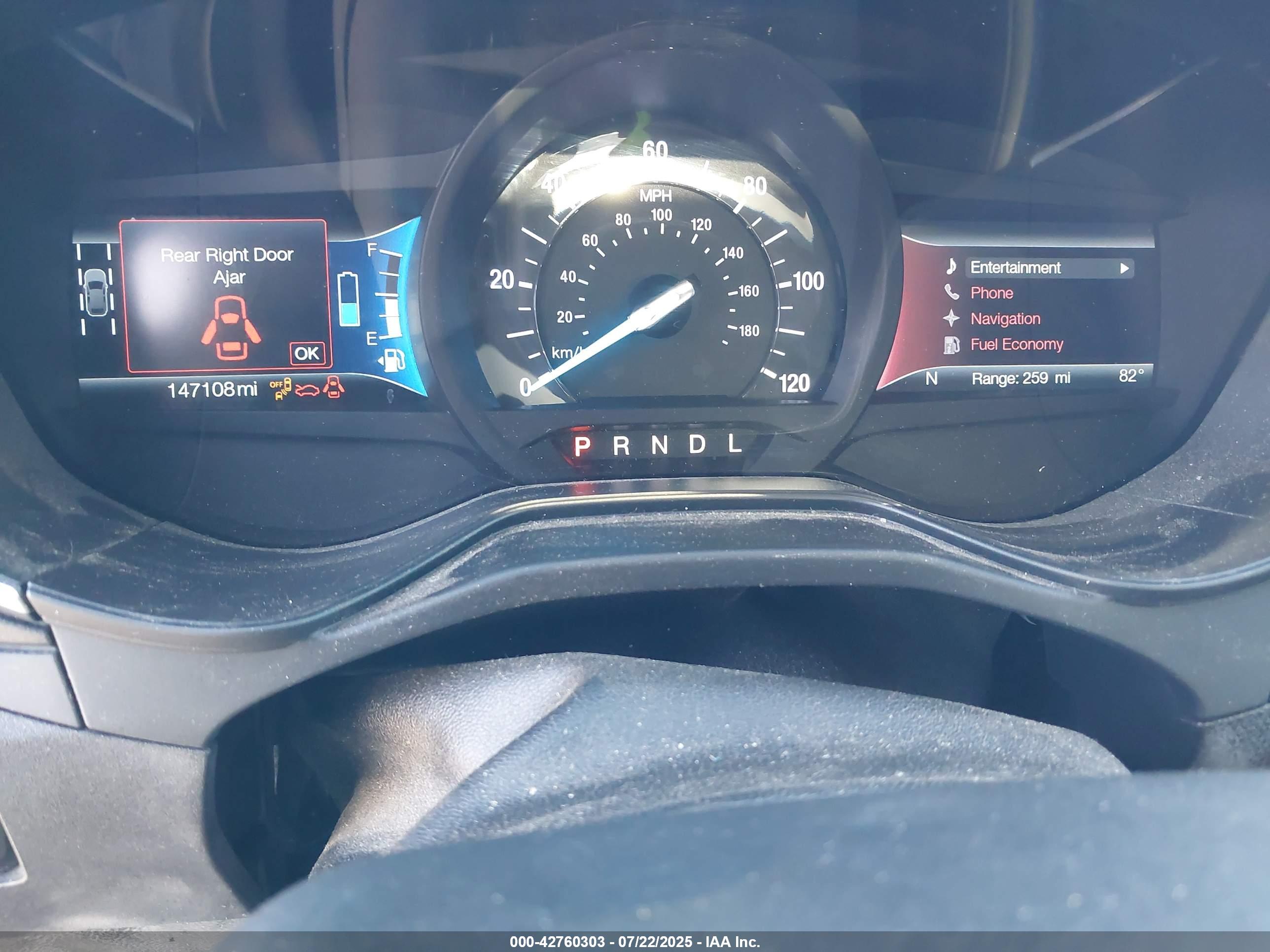 FORD FUSION image 7