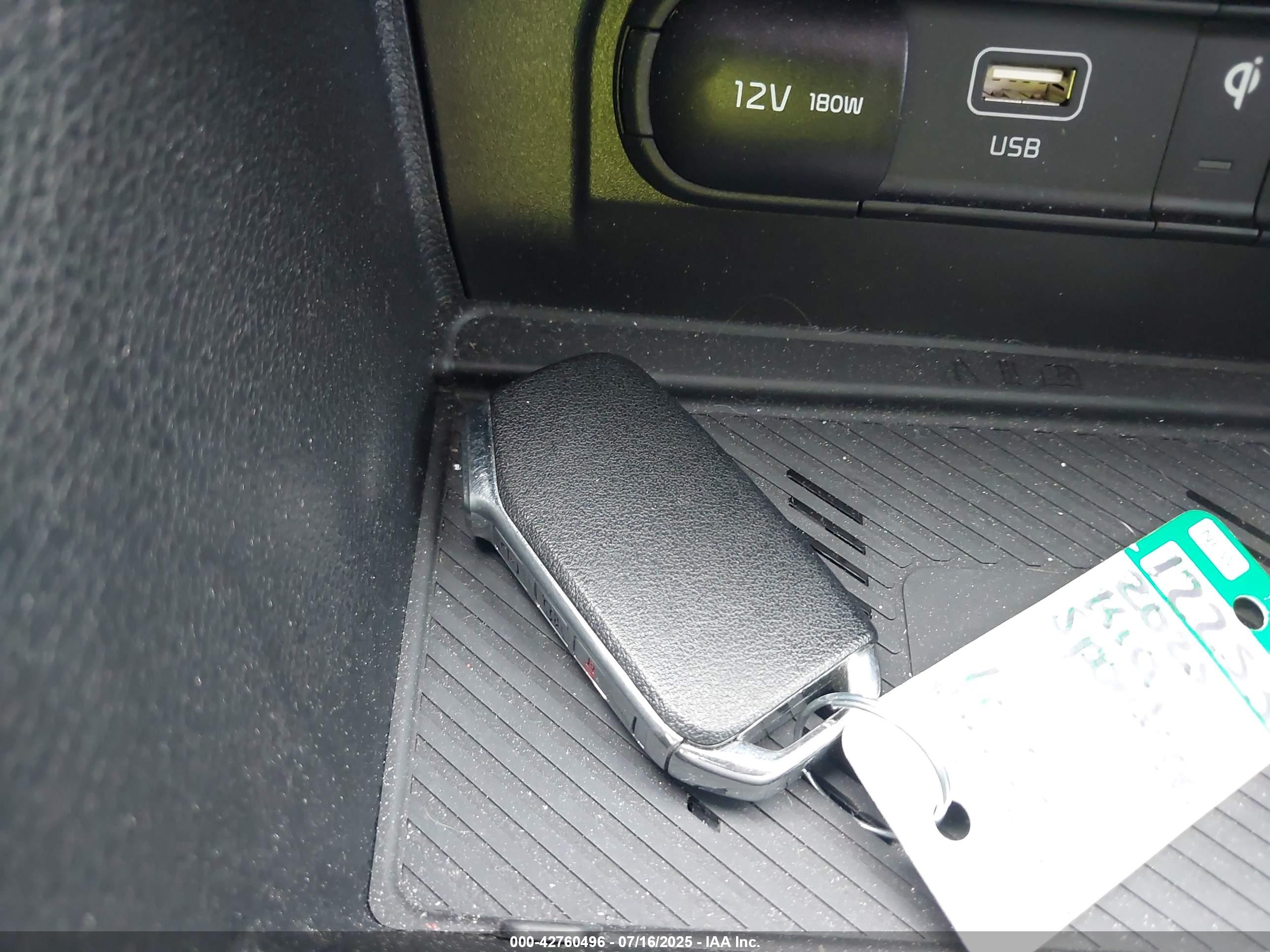 KIA SPORTAGE image 11