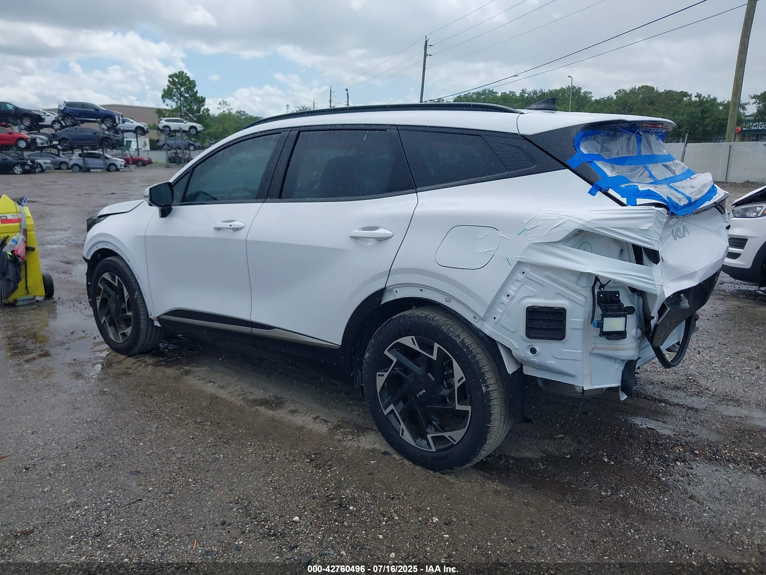 KIA SPORTAGE image 3