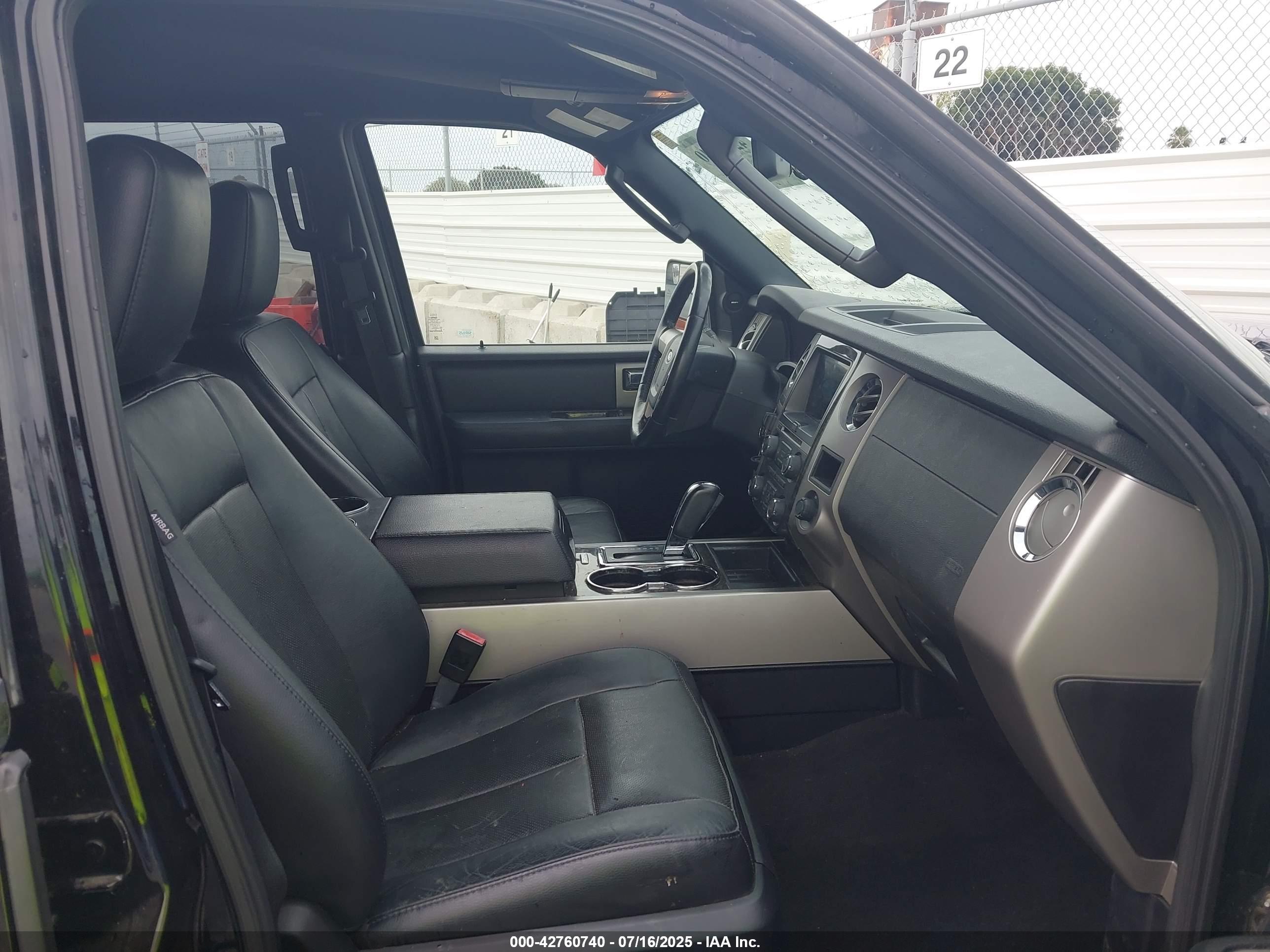 FORD EXPEDITION image 5