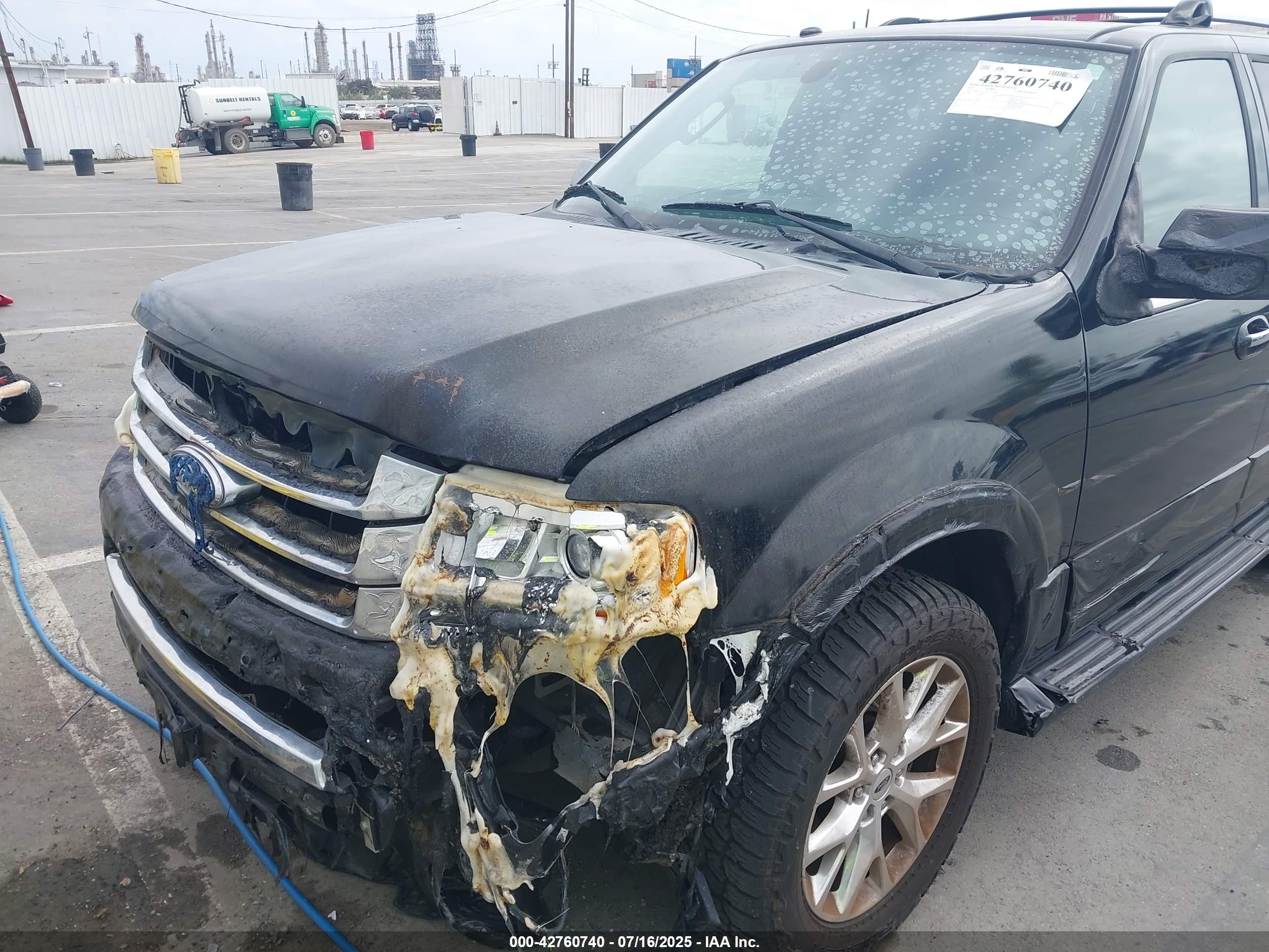 FORD EXPEDITION image 6
