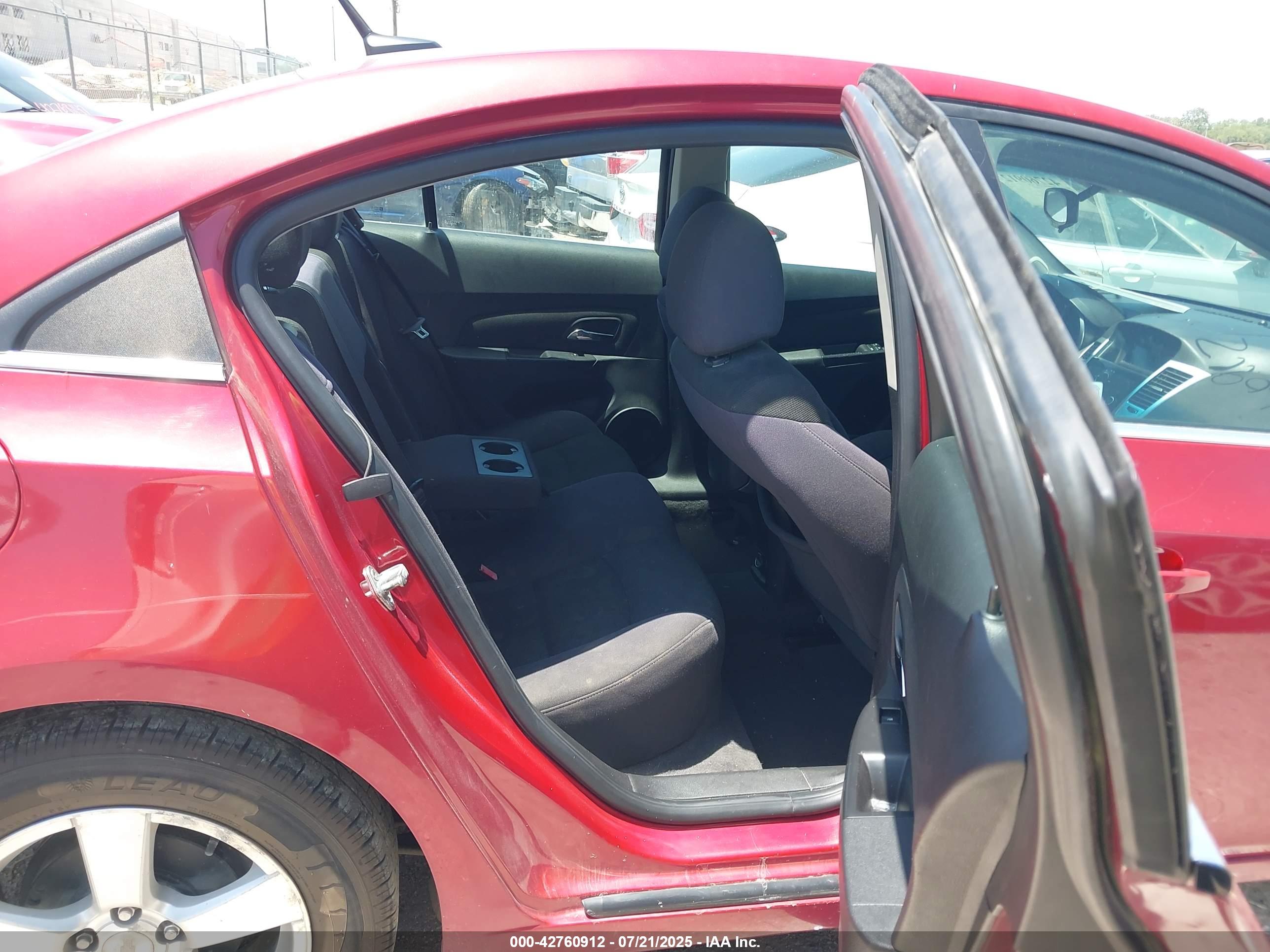 CHEVROLET CRUZE image 8