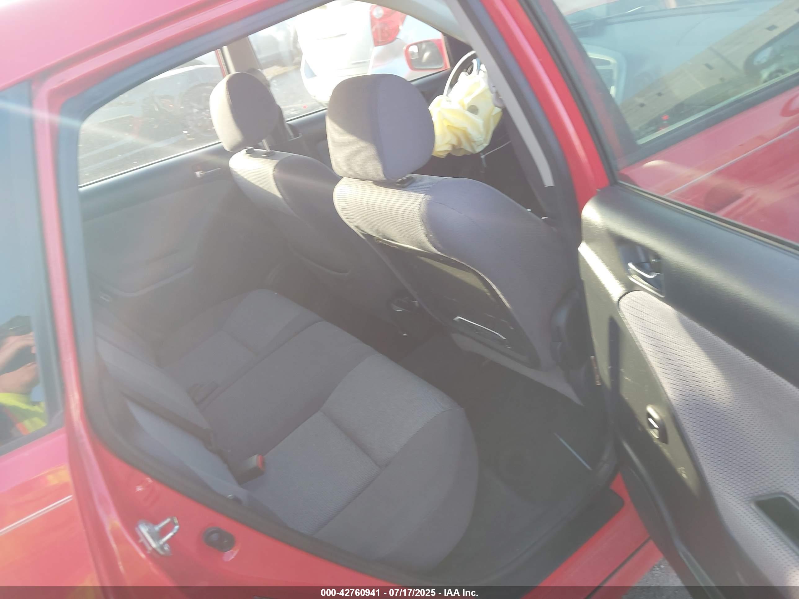 TOYOTA MATRIX image 8