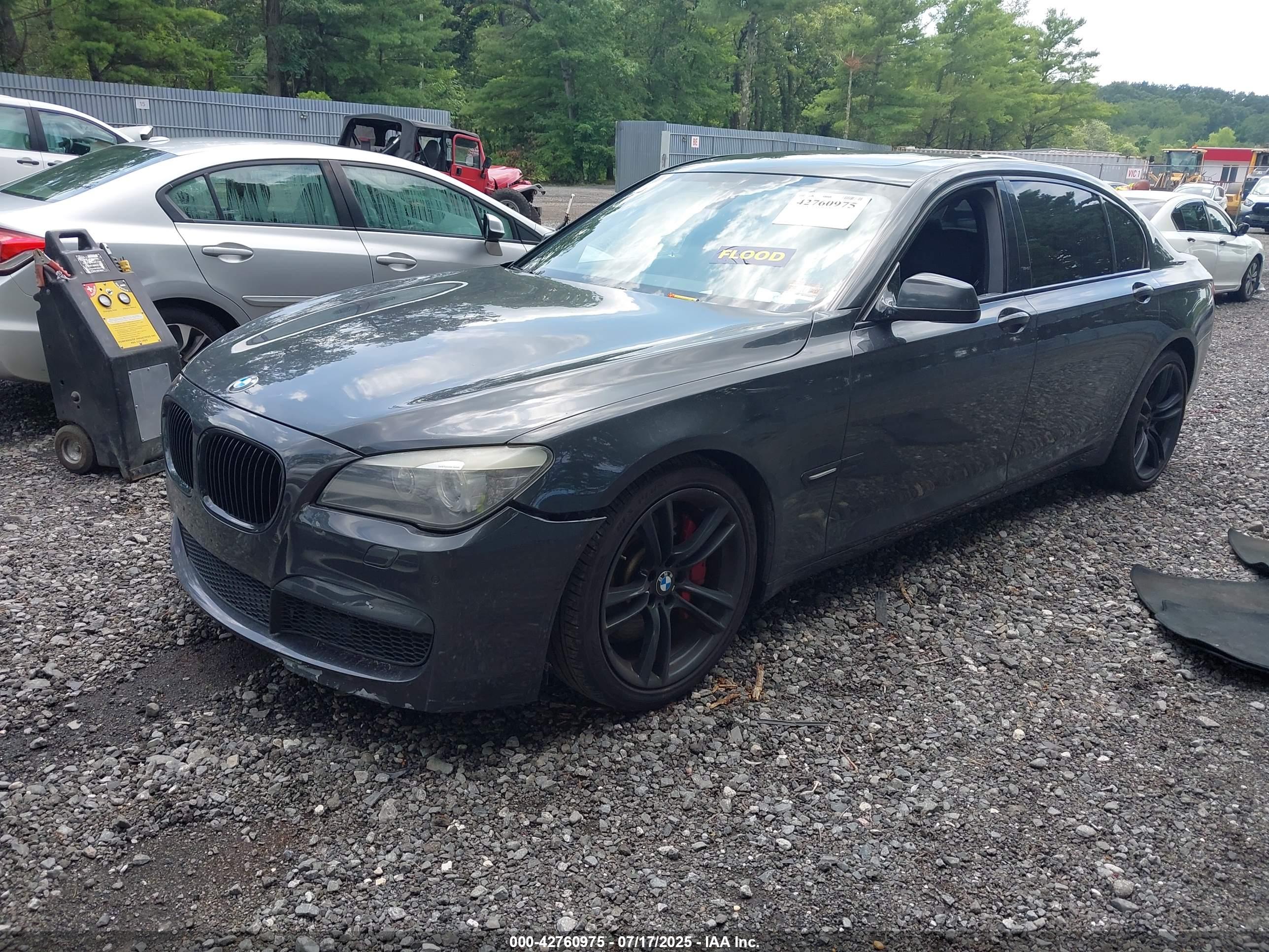 BMW 750LI image 2