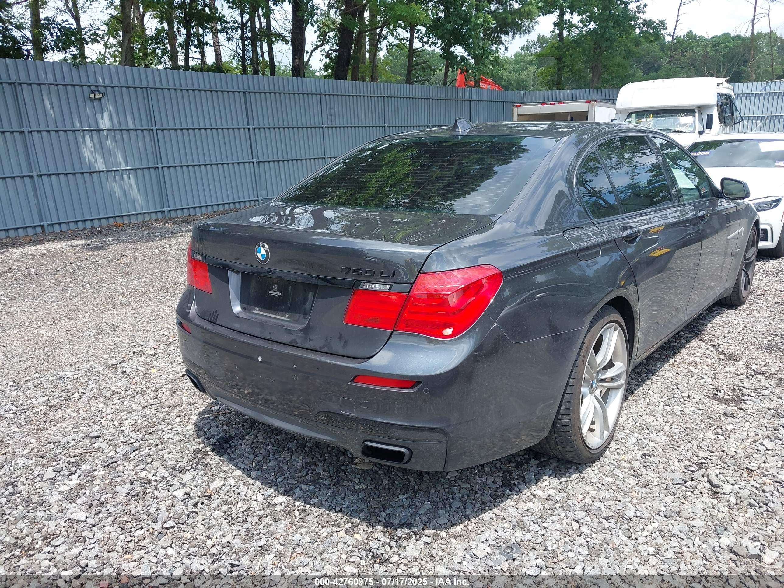 BMW 750LI image 4