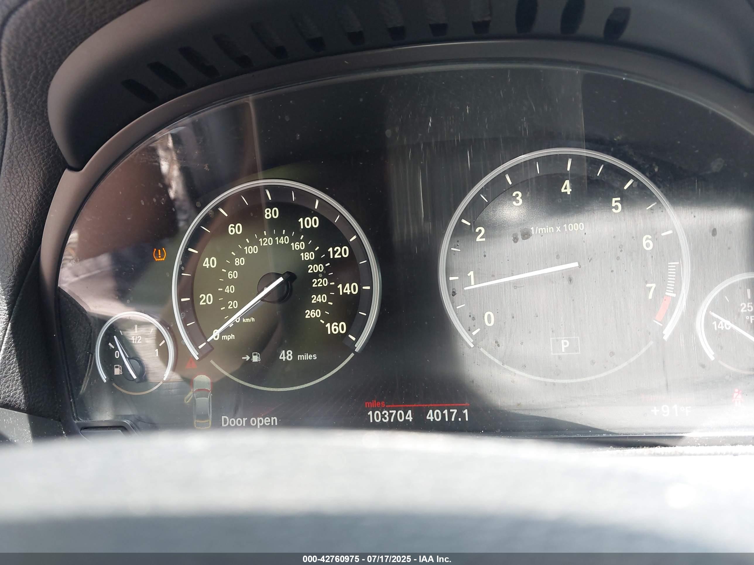 BMW 750LI image 7