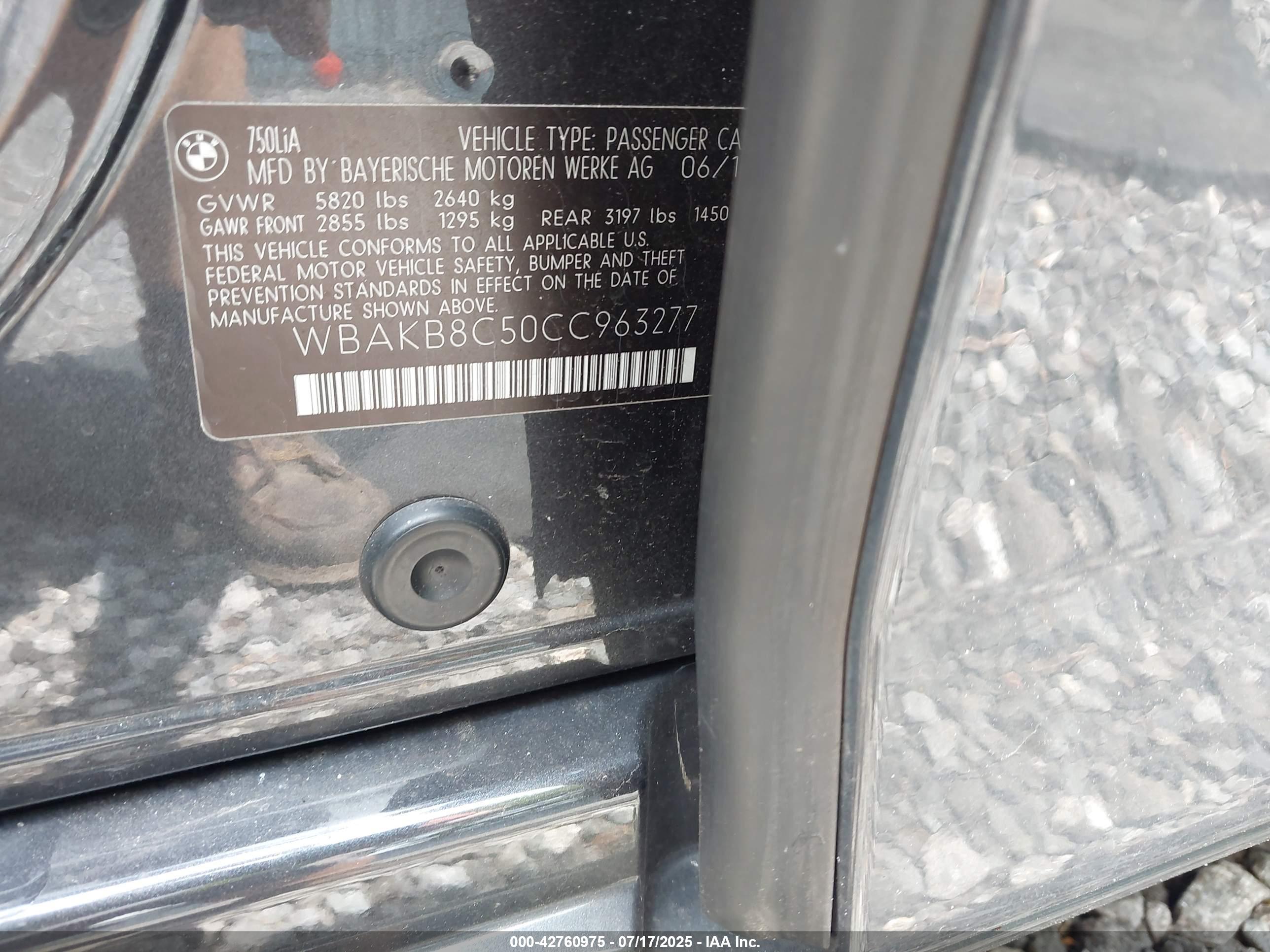 BMW 750LI image 9
