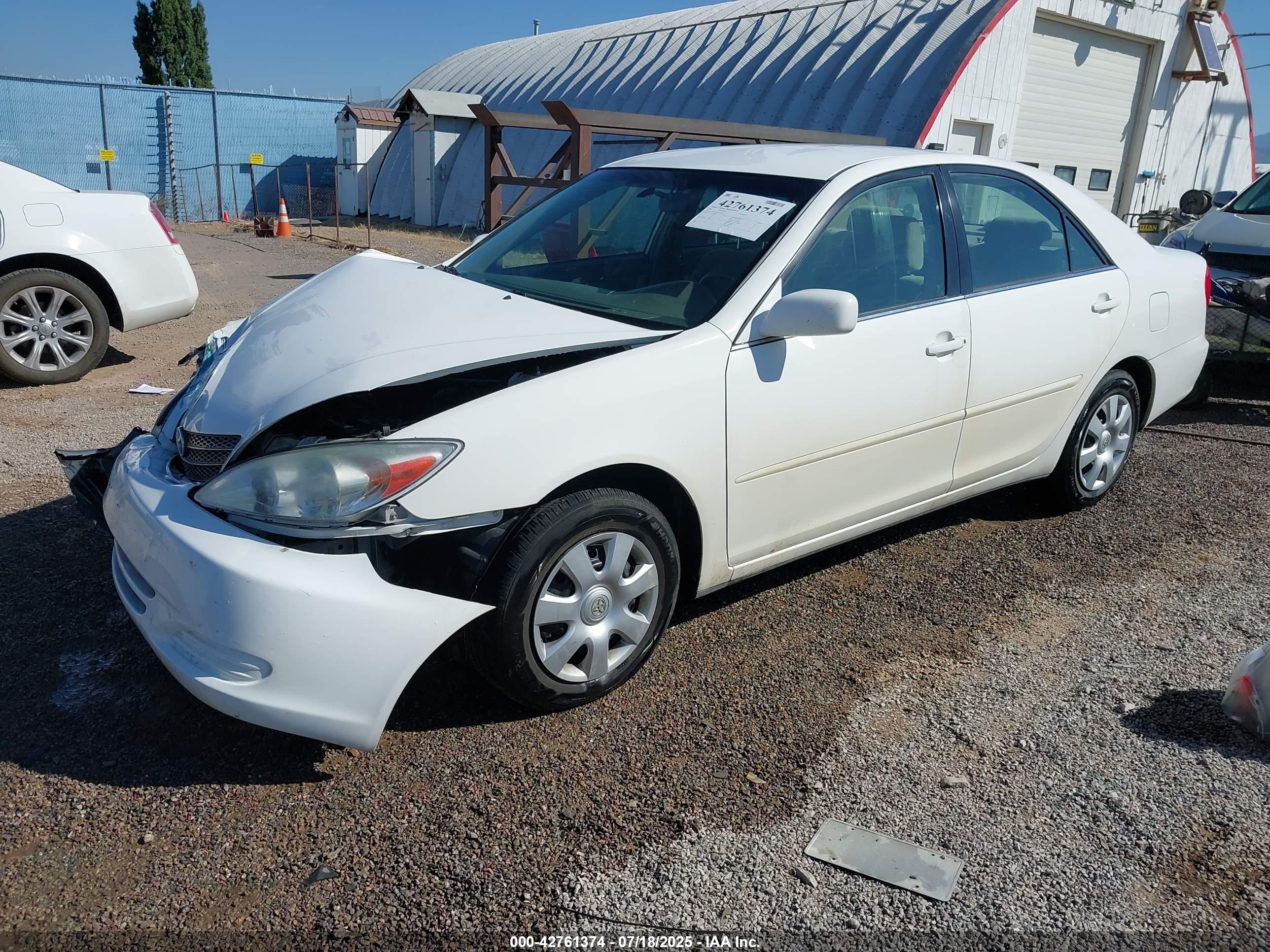 TOYOTA CAMRY image 2