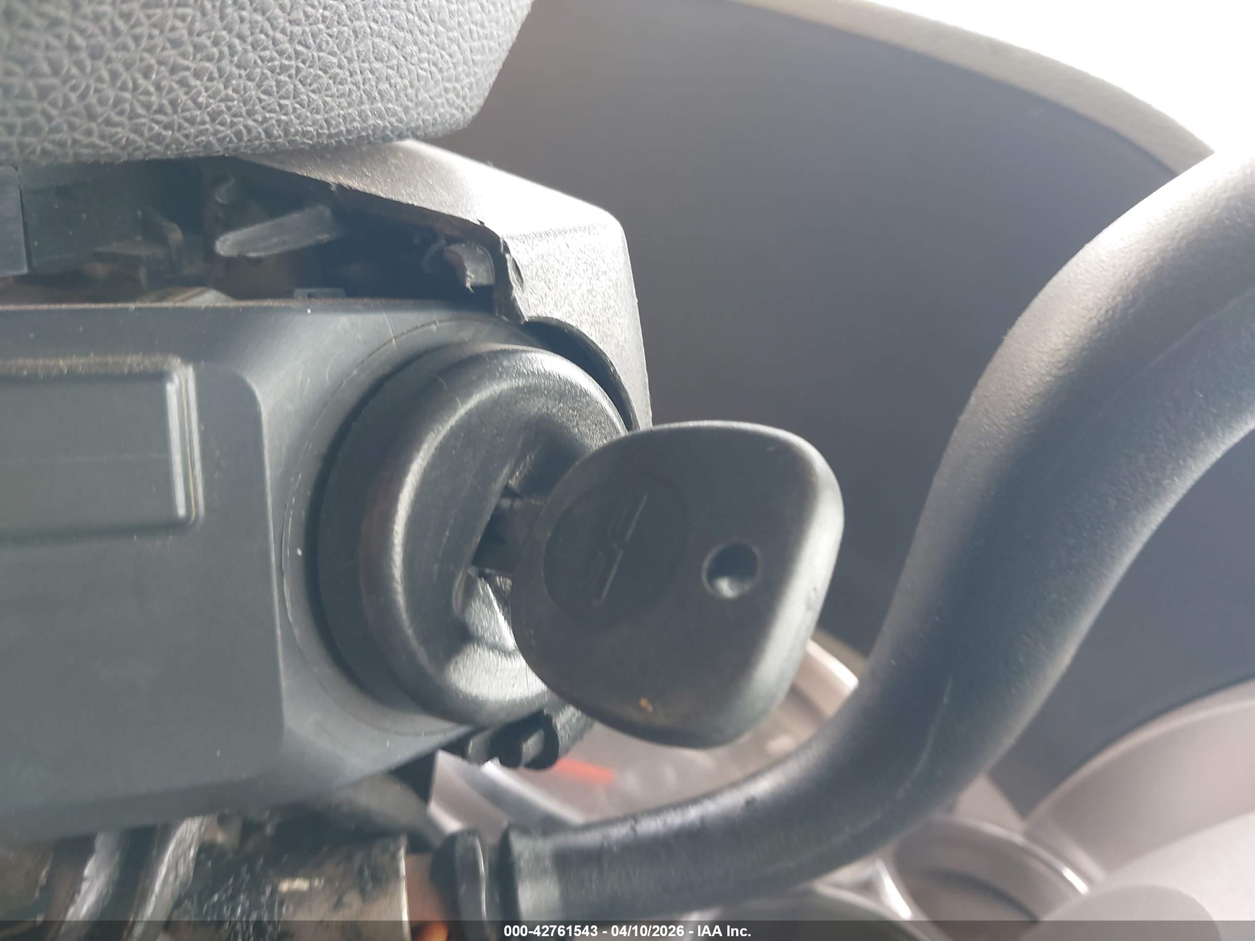 CHEVROLET SILVERADO image 11