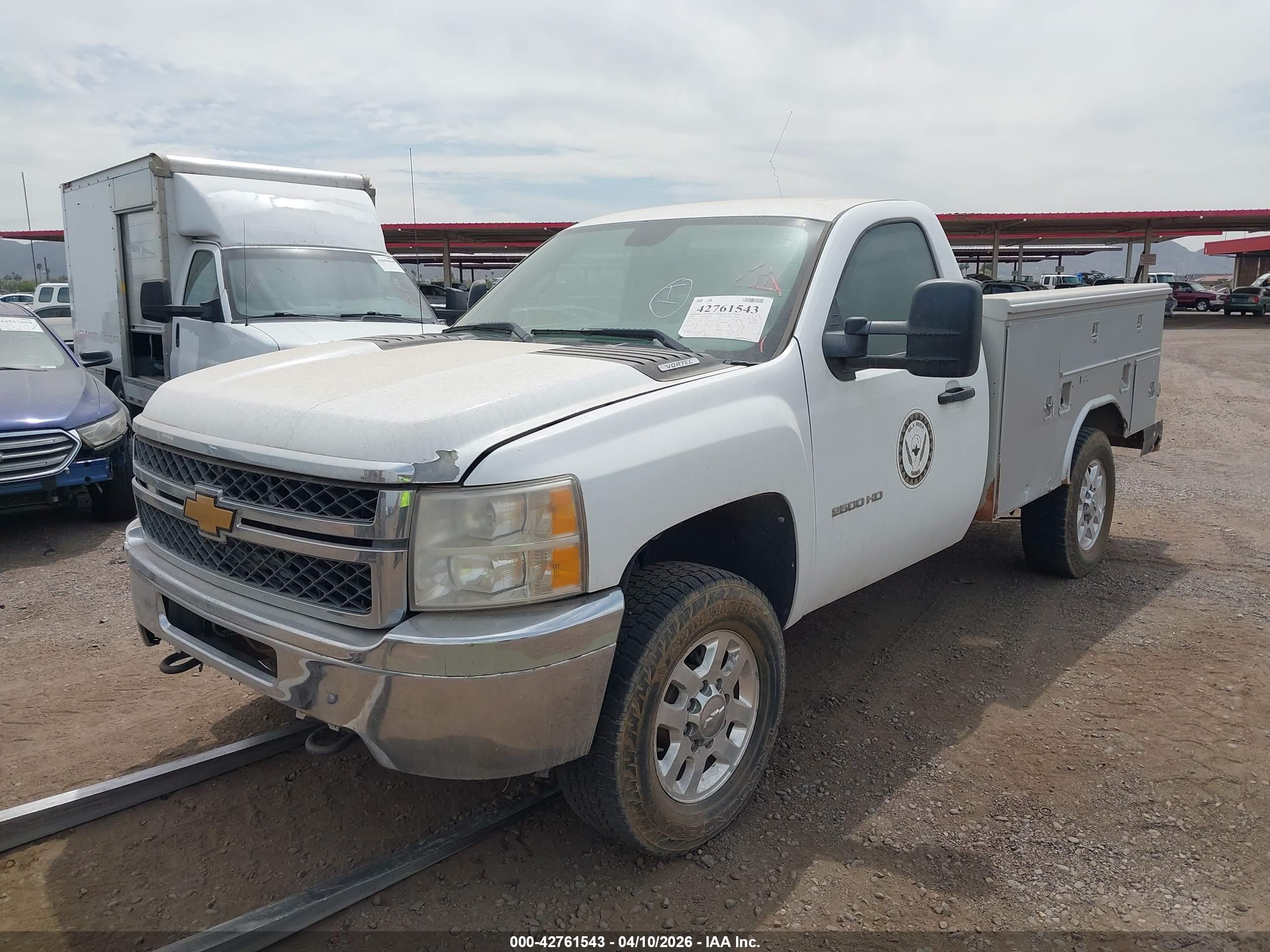 CHEVROLET SILVERADO image 2