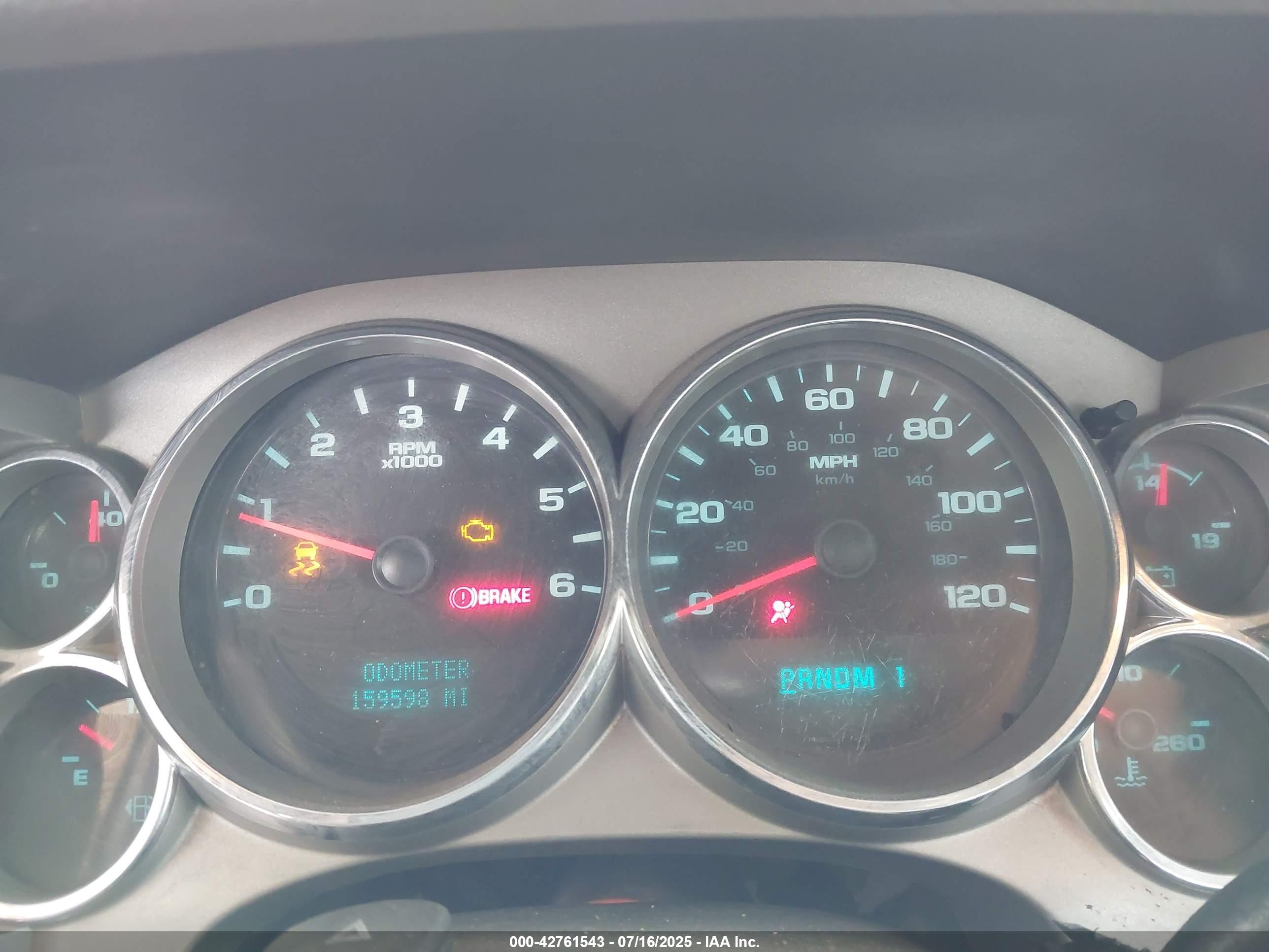 CHEVROLET SILVERADO image 7