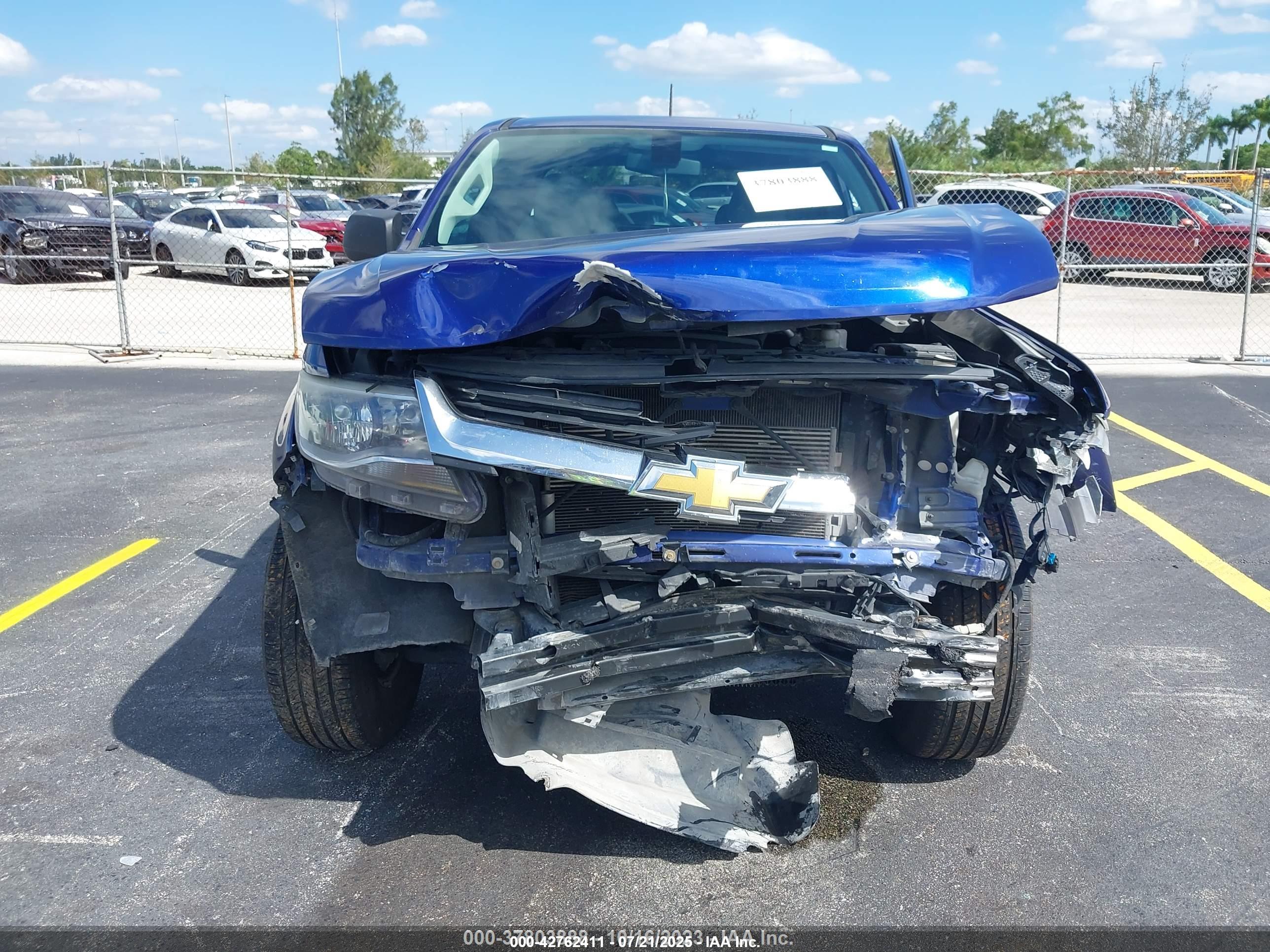 CHEVROLET COLORADO image 6