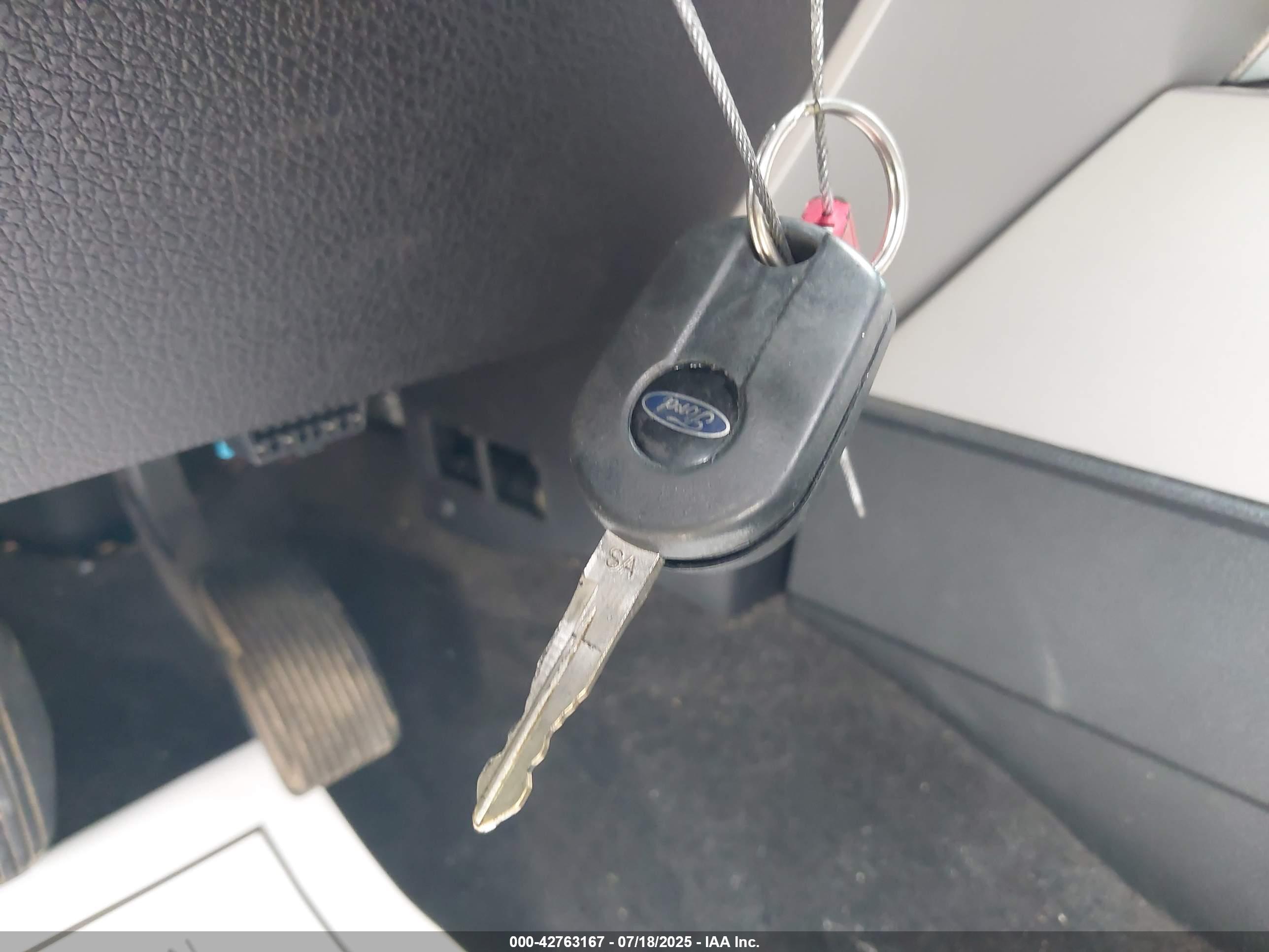 FORD EXPEDITION image 11