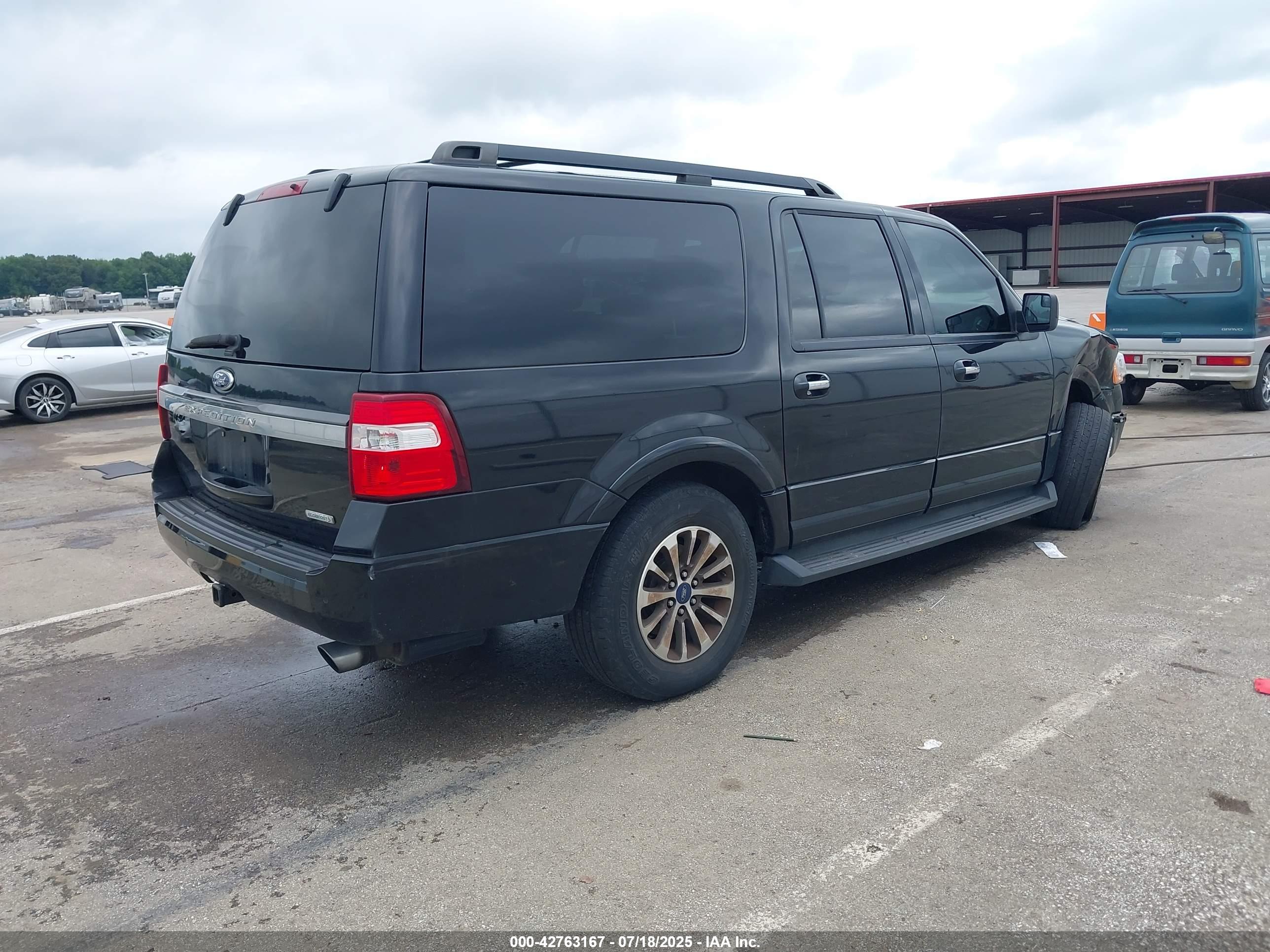 FORD EXPEDITION image 4