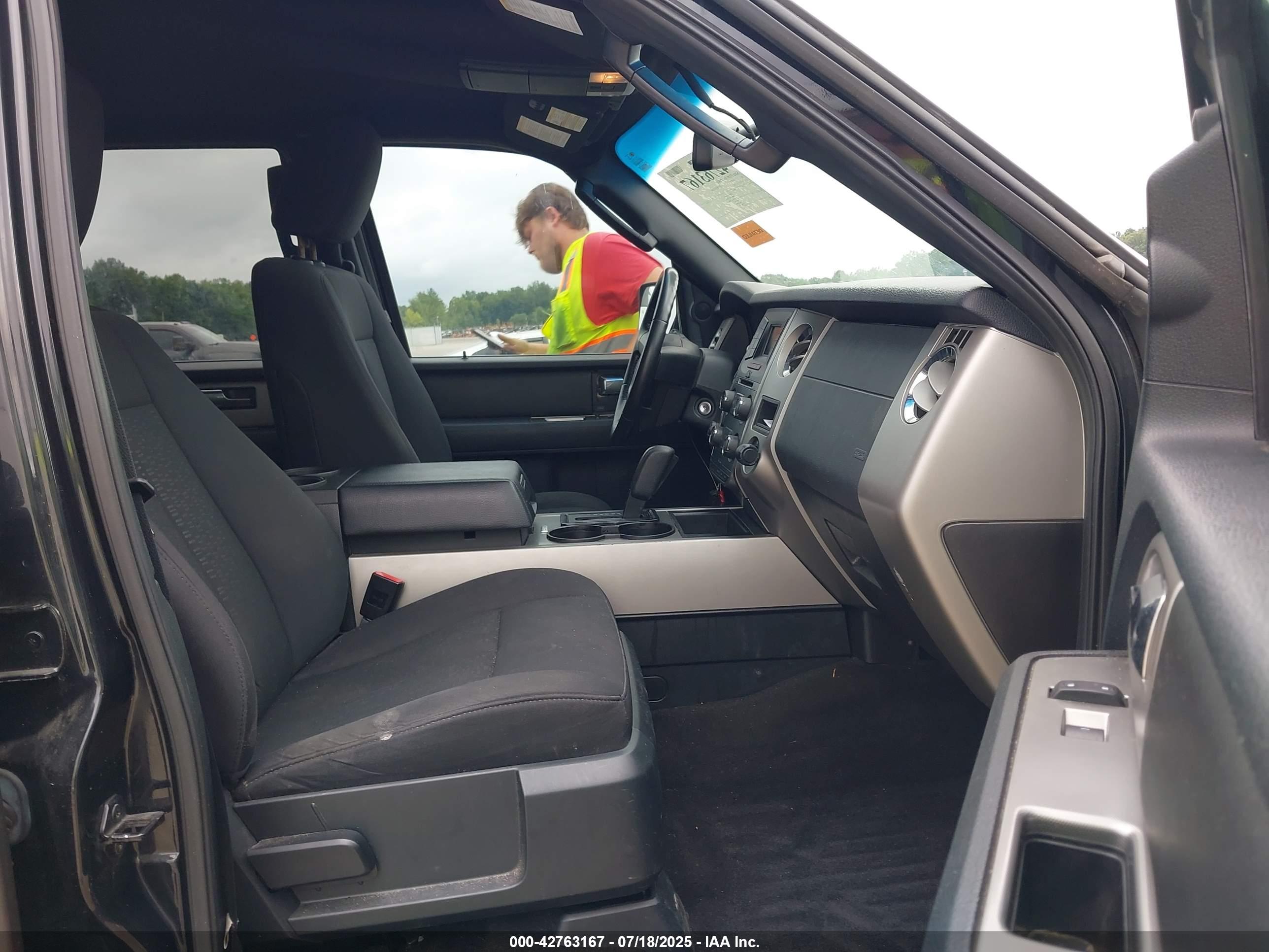 FORD EXPEDITION image 5