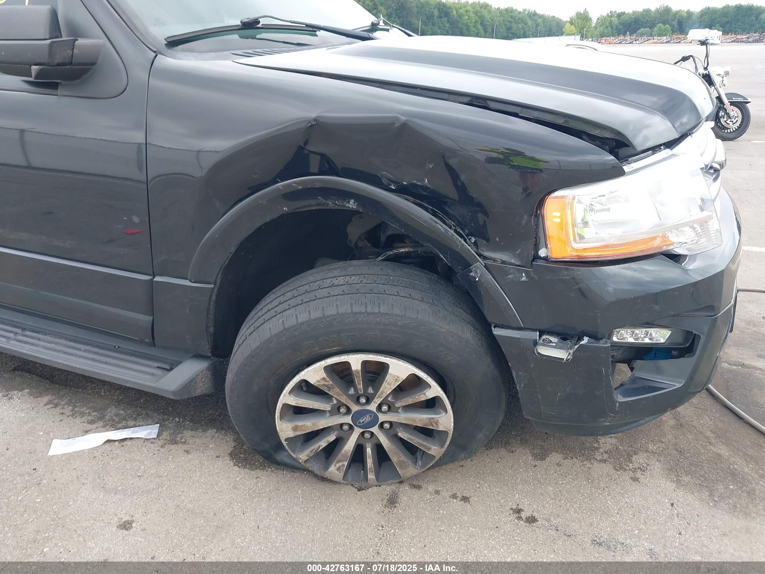 FORD EXPEDITION image 6