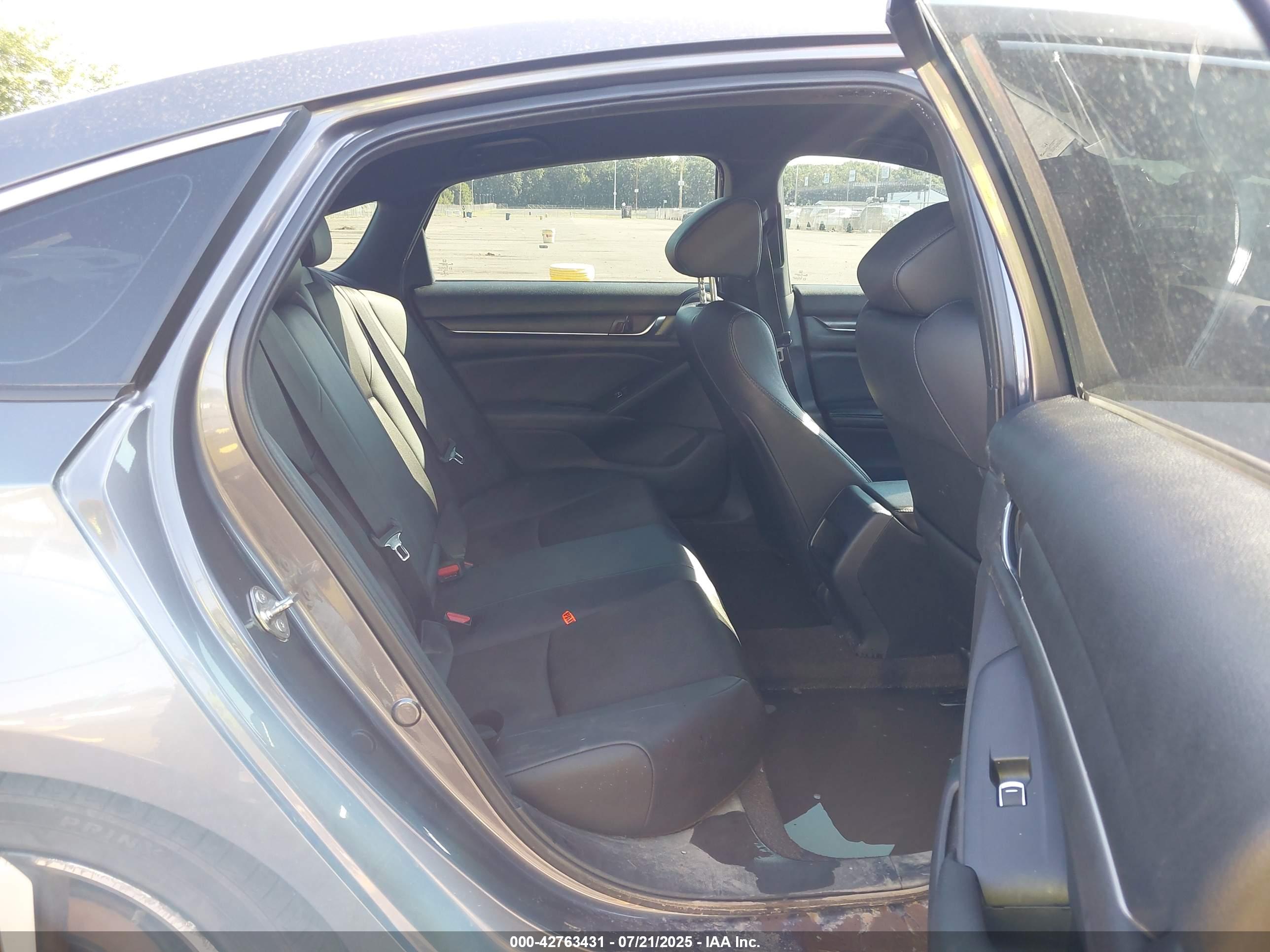 HONDA ACCORD image 8