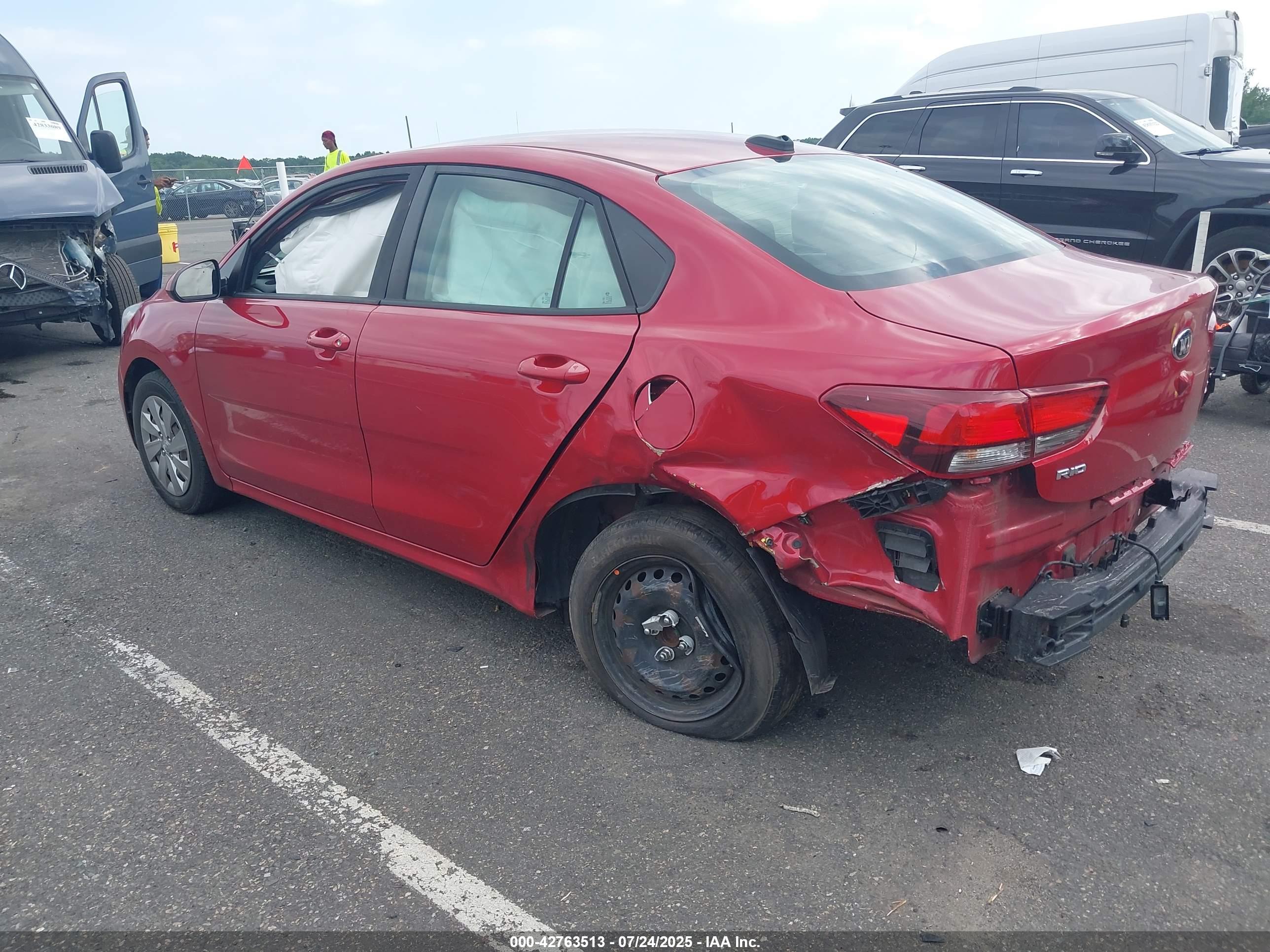 KIA RIO image 3