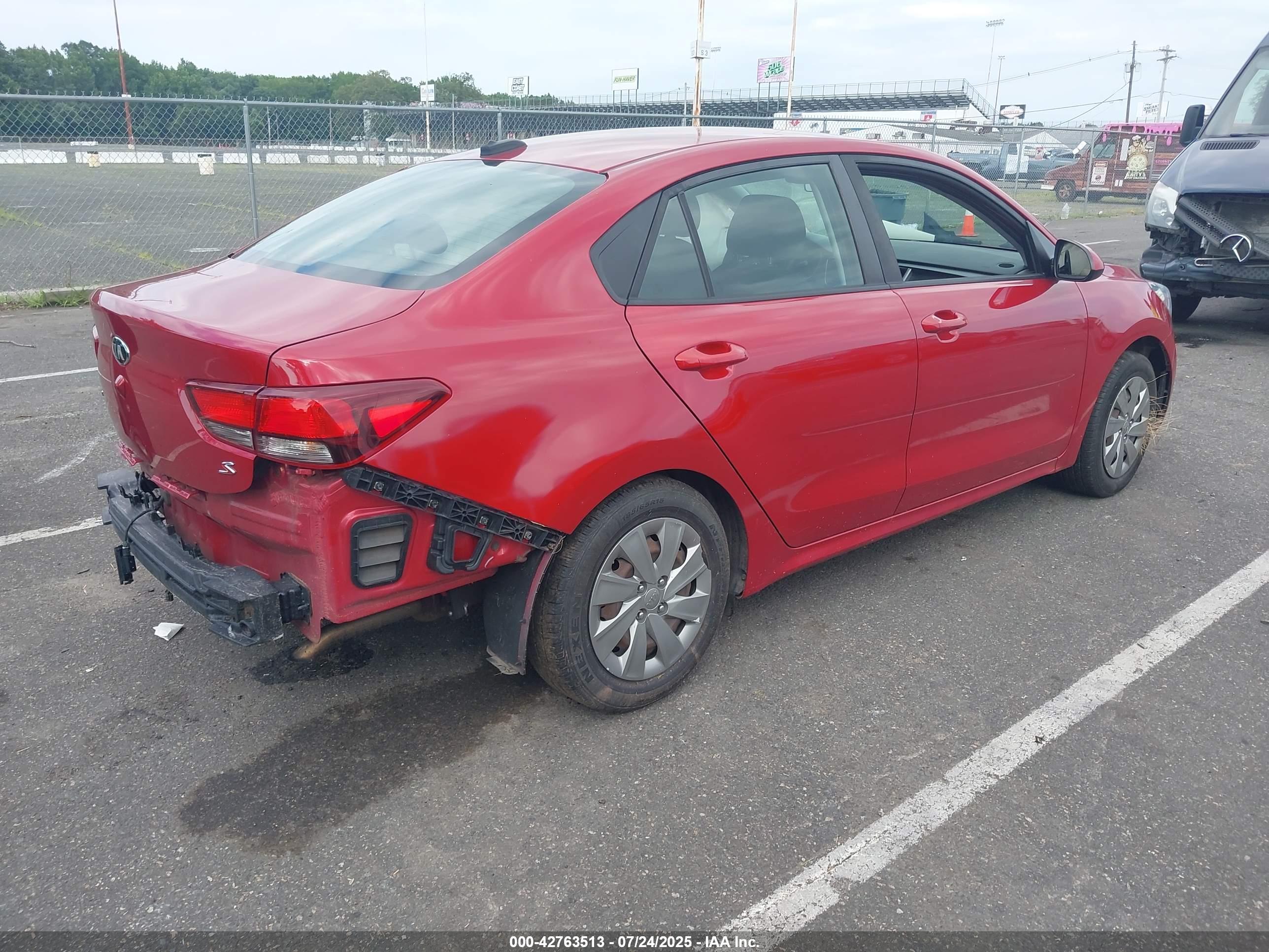 KIA RIO image 4