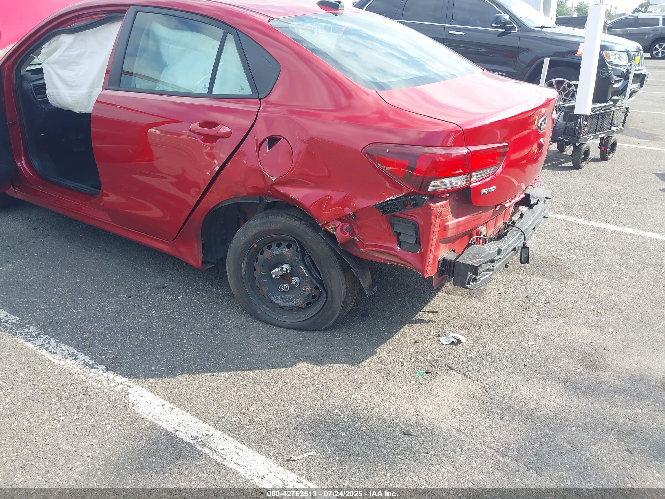 KIA RIO image 6
