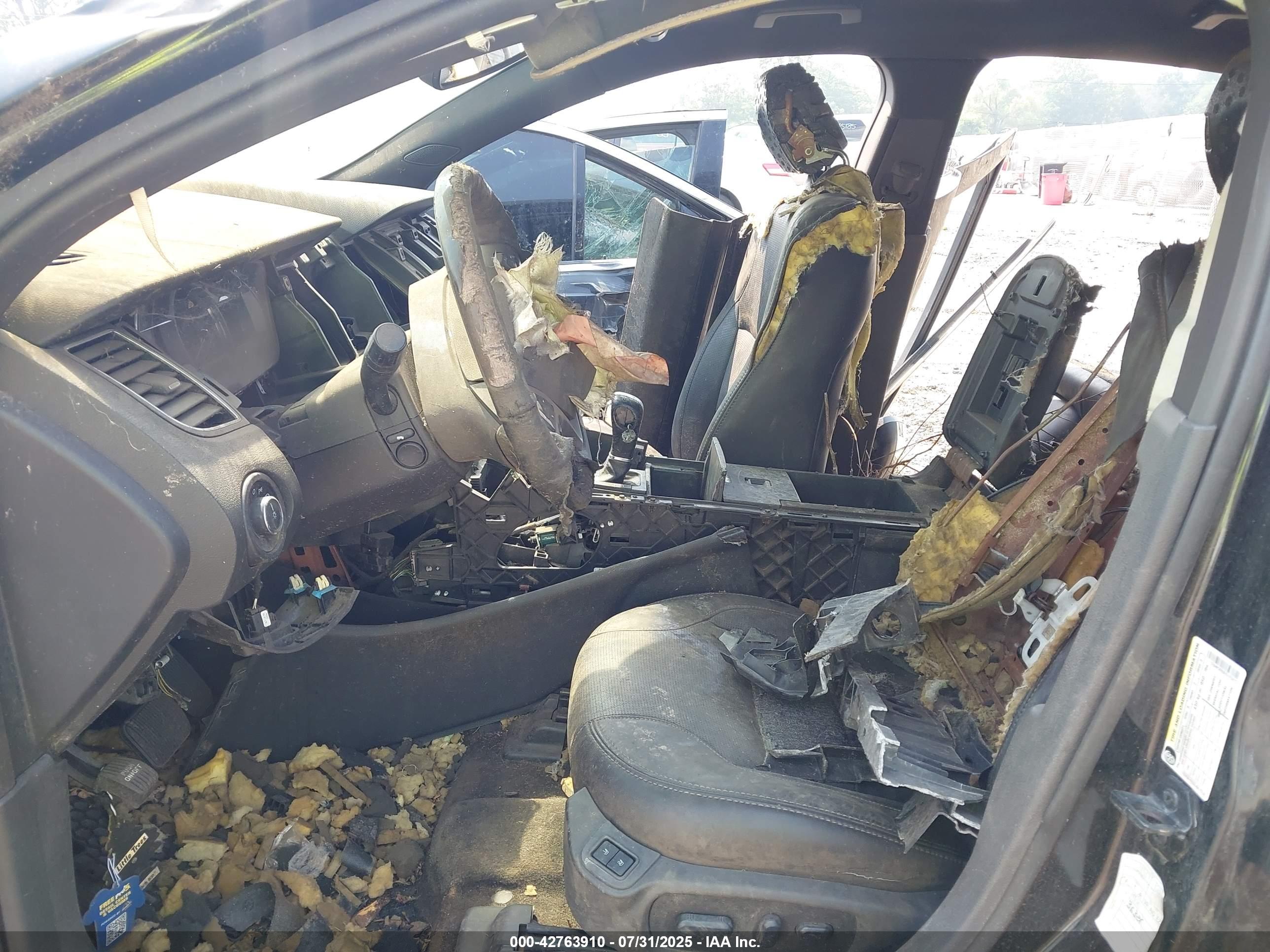 FORD TAURUS image 5