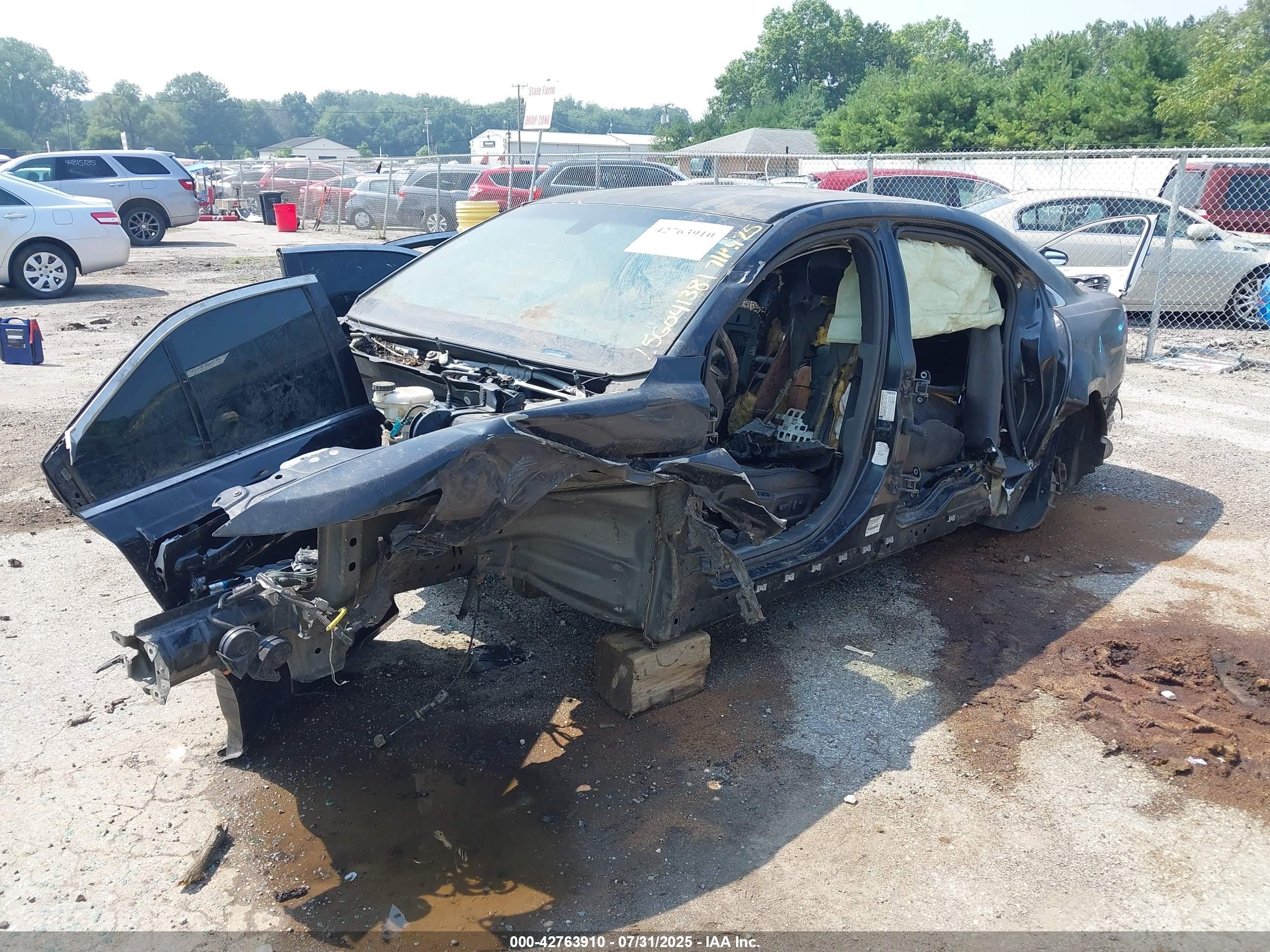 FORD TAURUS image 6