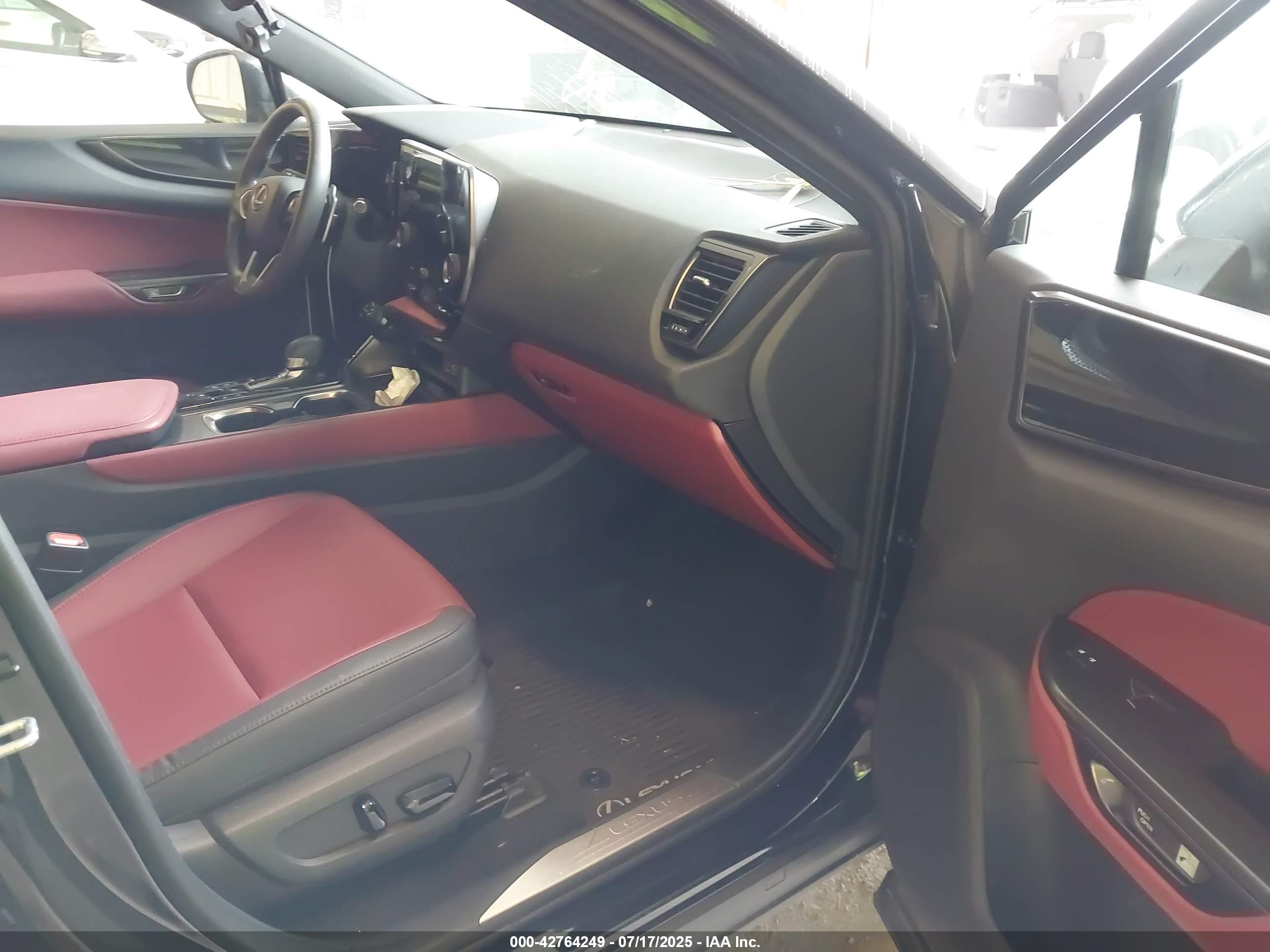 LEXUS NX image 5