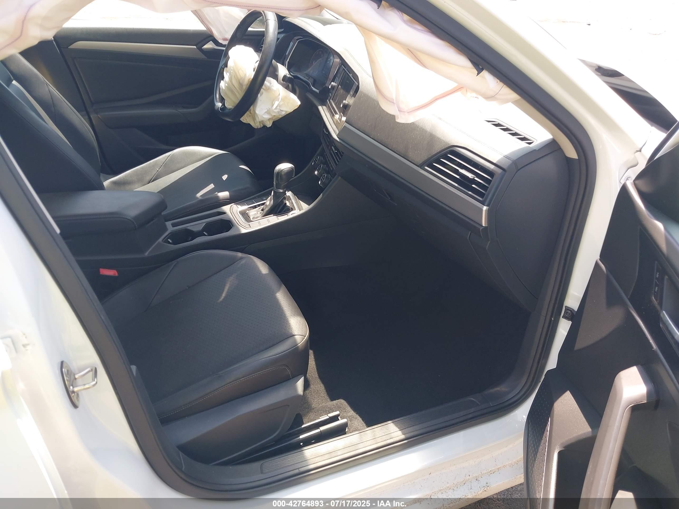 VOLKSWAGEN JETTA image 5