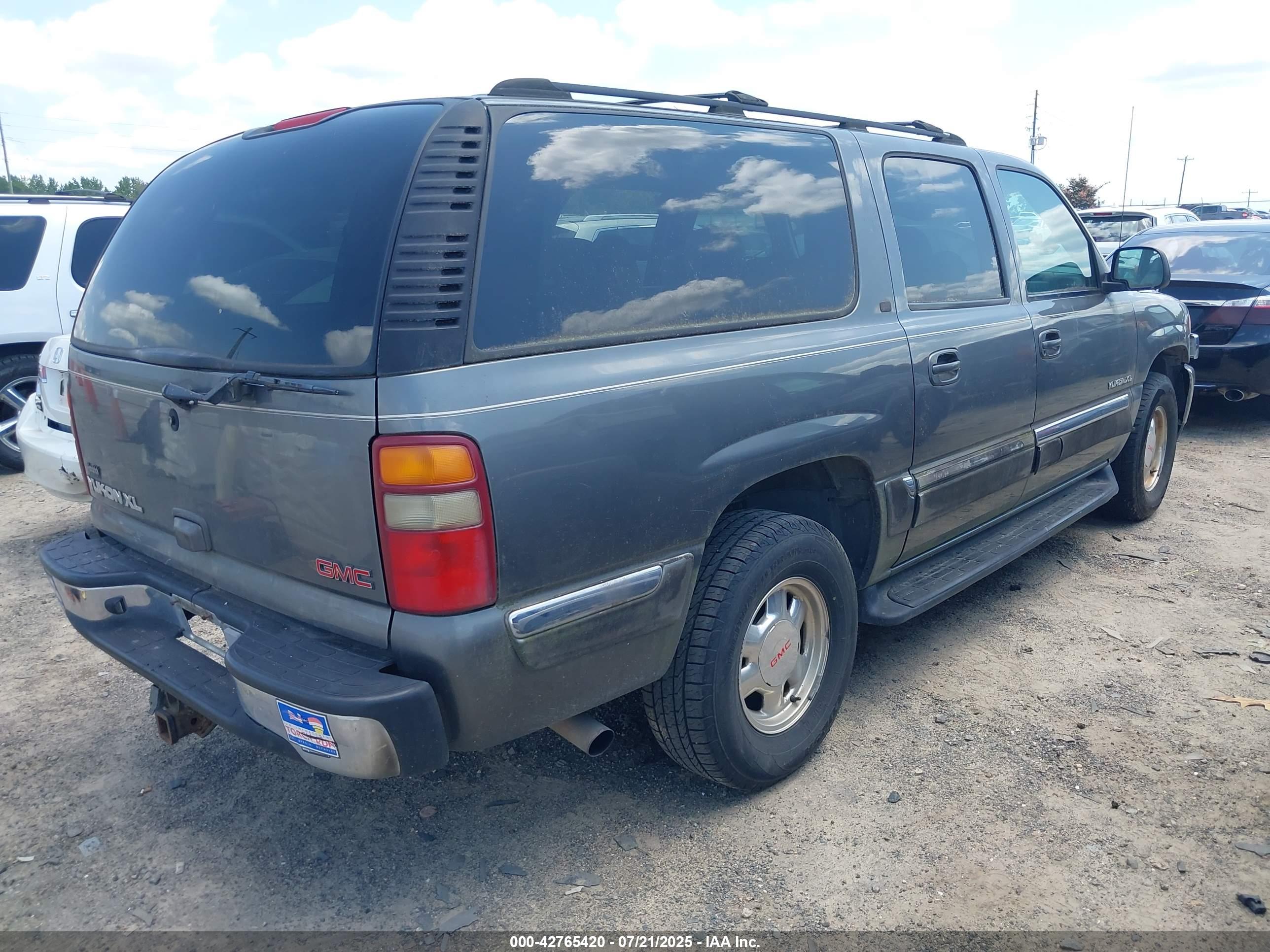 GMC YUKON image 4