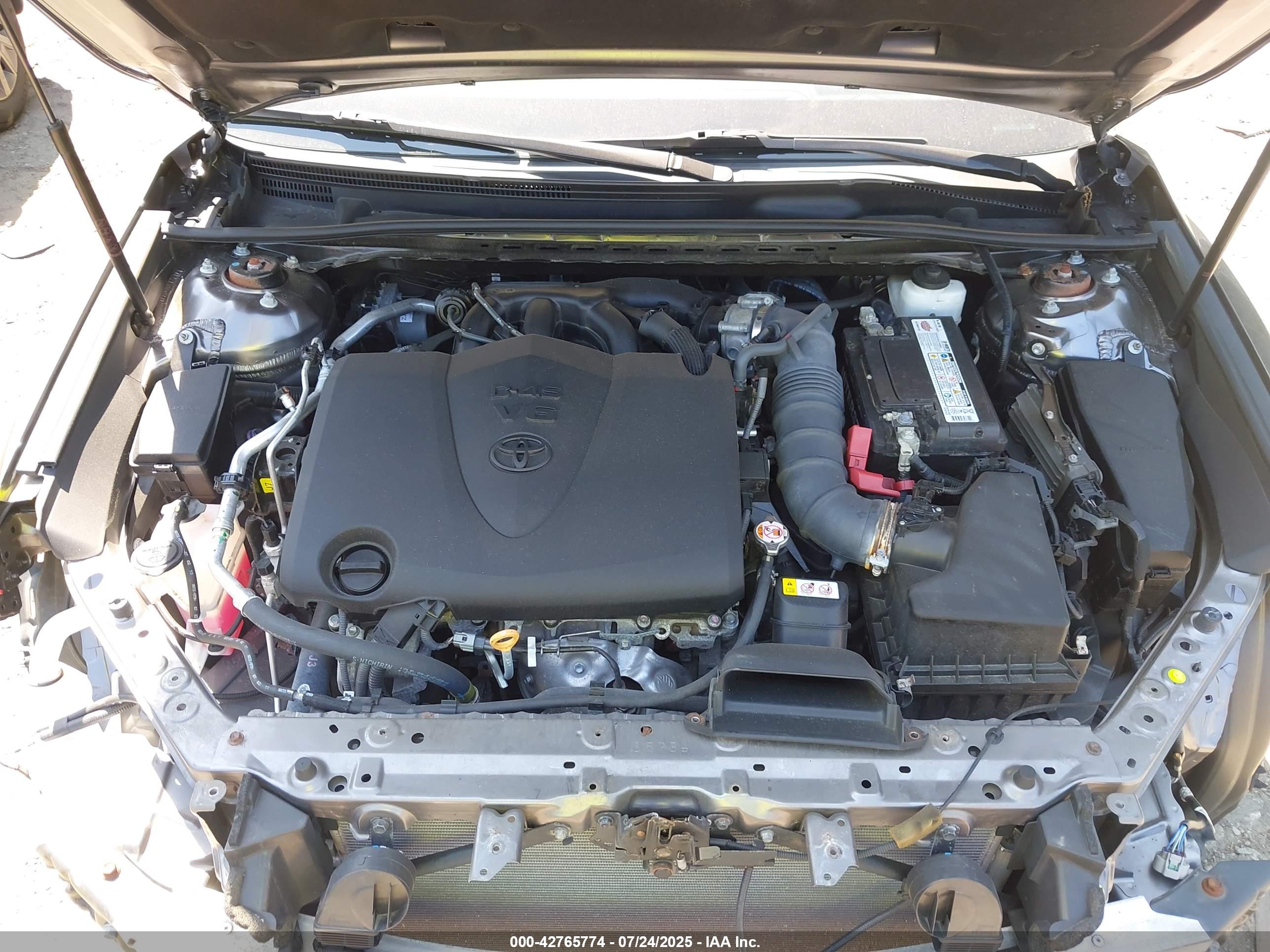 TOYOTA CAMRY image 10