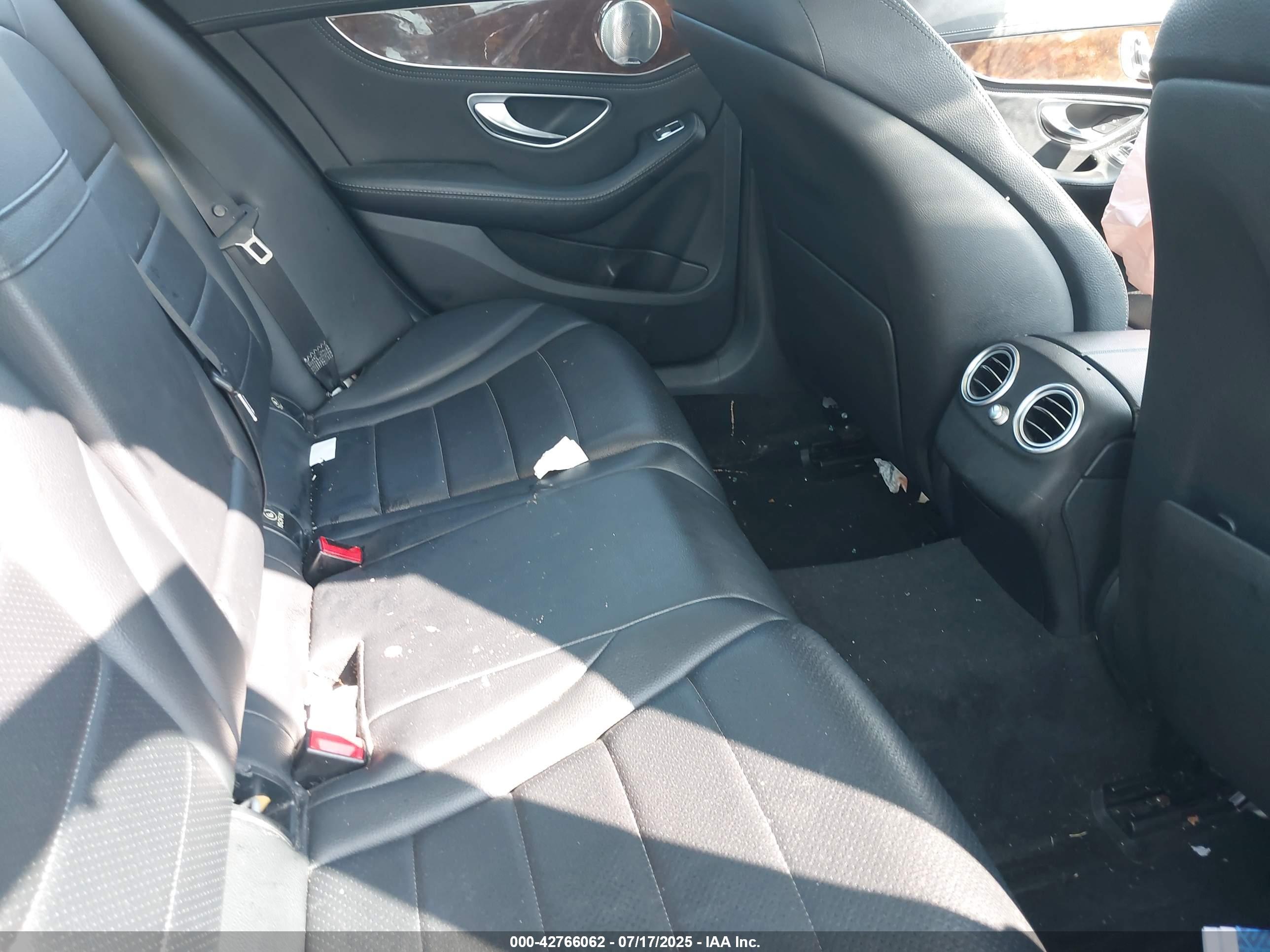 MERCEDES-BENZ C image 8