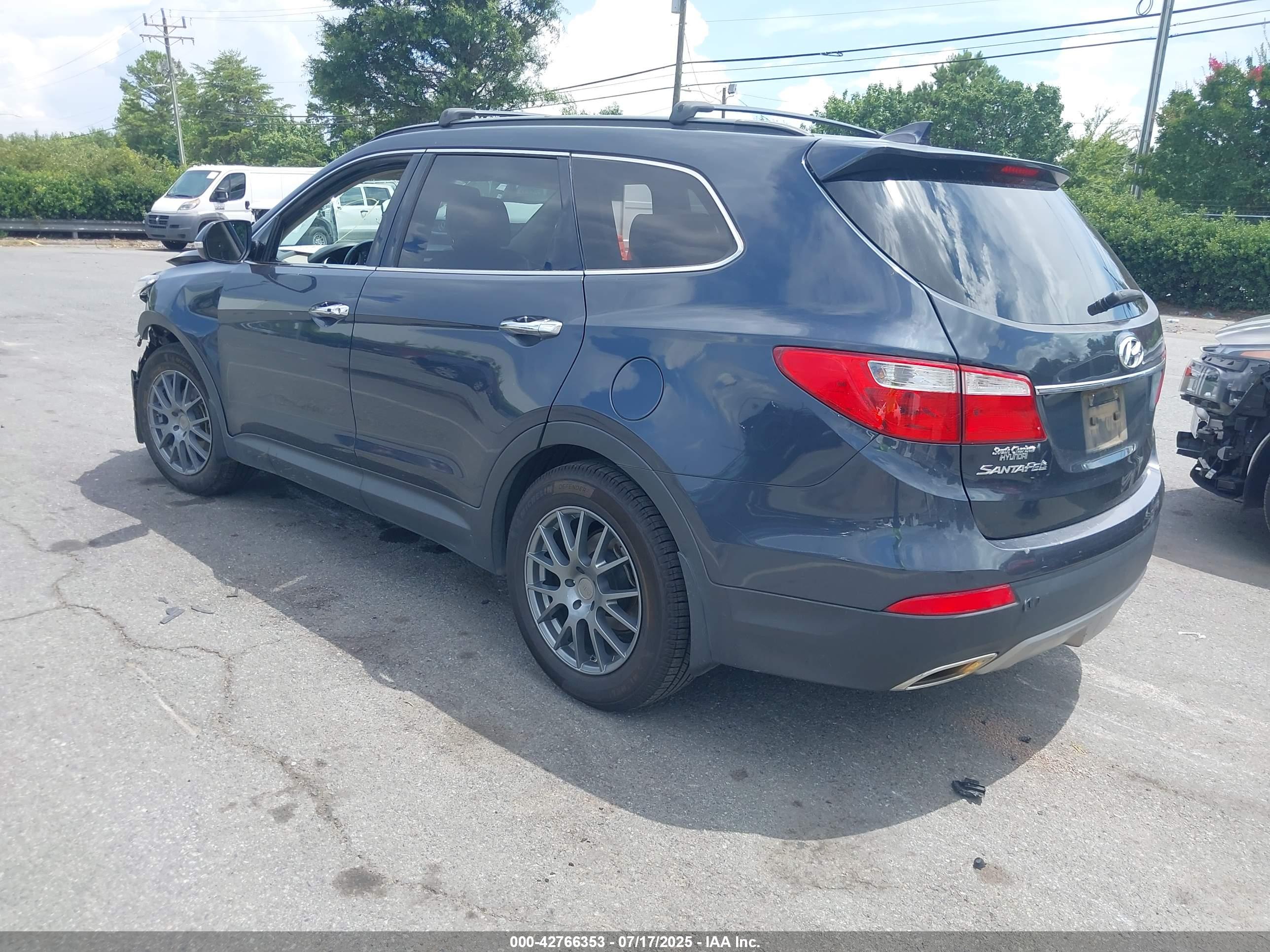 HYUNDAI SANTA image 3