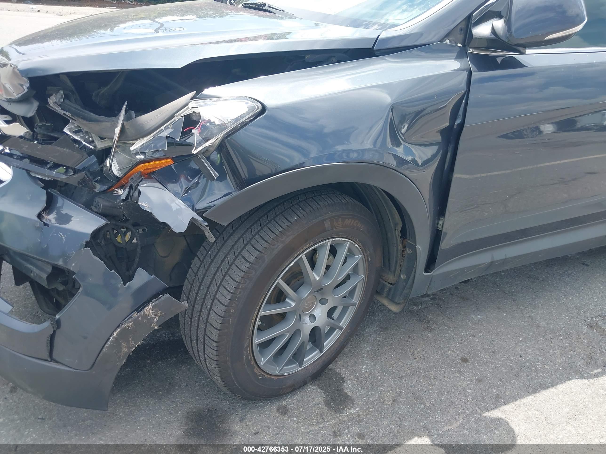 HYUNDAI SANTA image 6