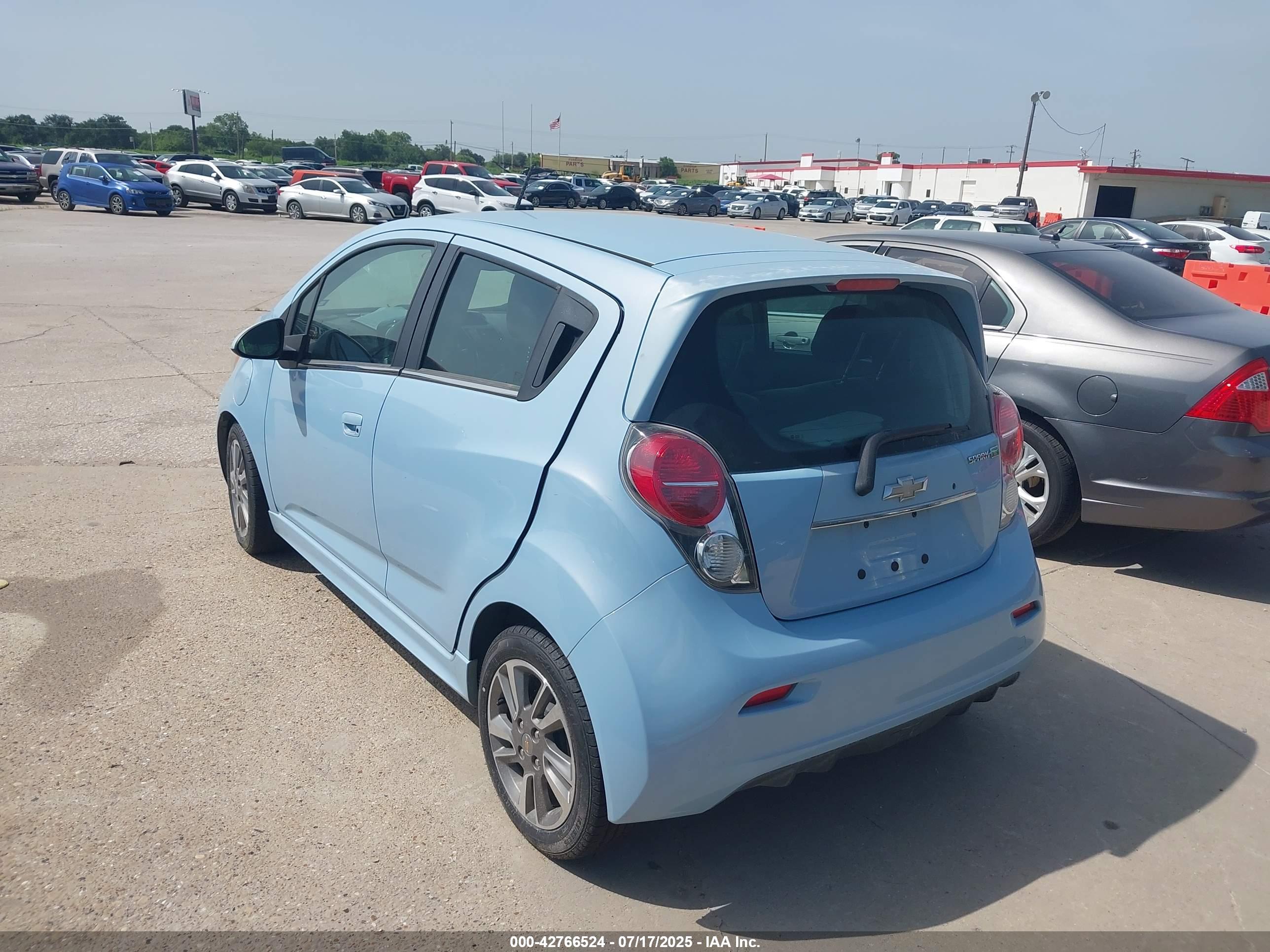 CHEVROLET SPARK image 3