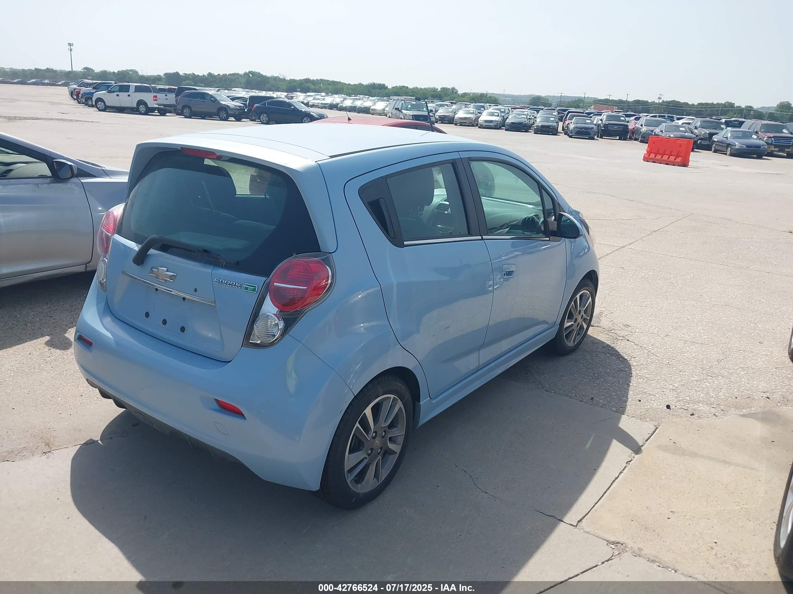CHEVROLET SPARK image 4