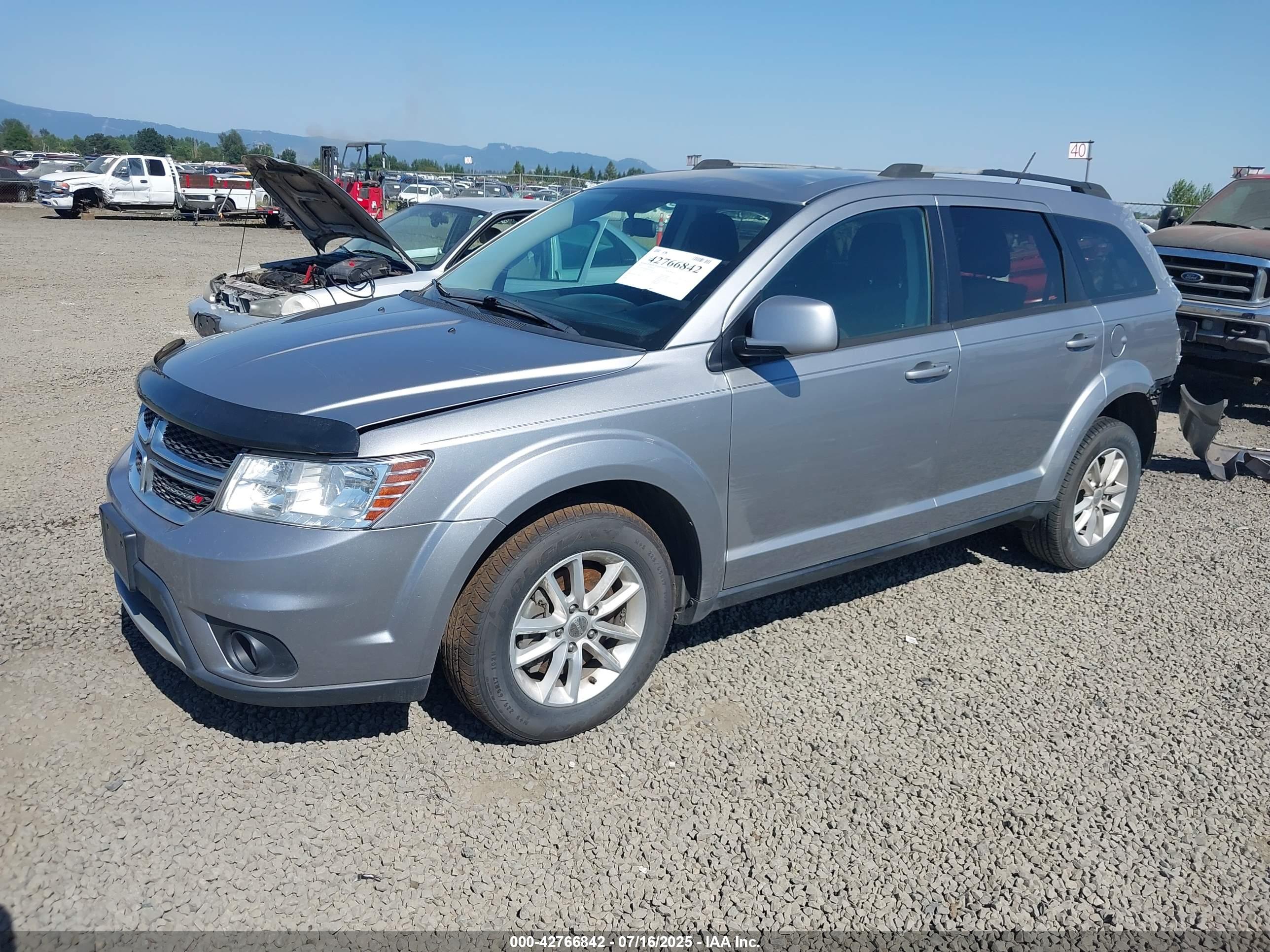 DODGE JOURNEY image 2