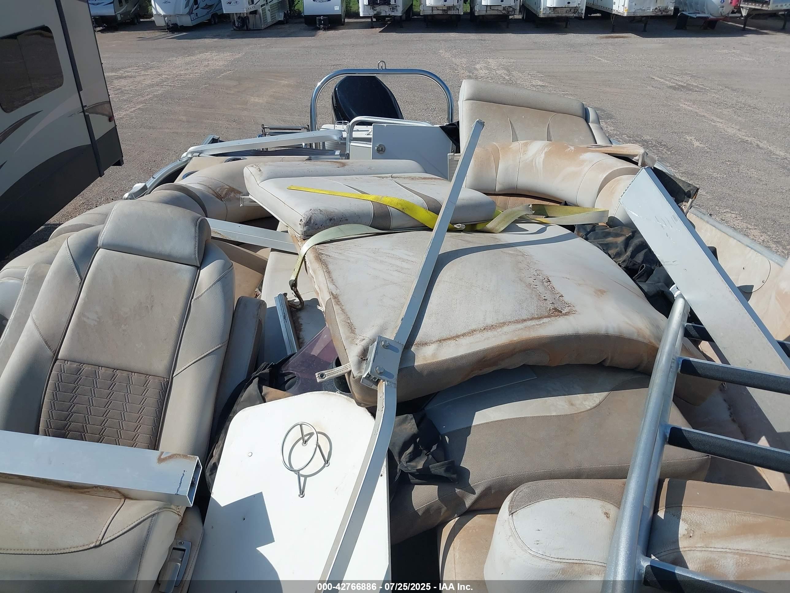AVALON L image 8