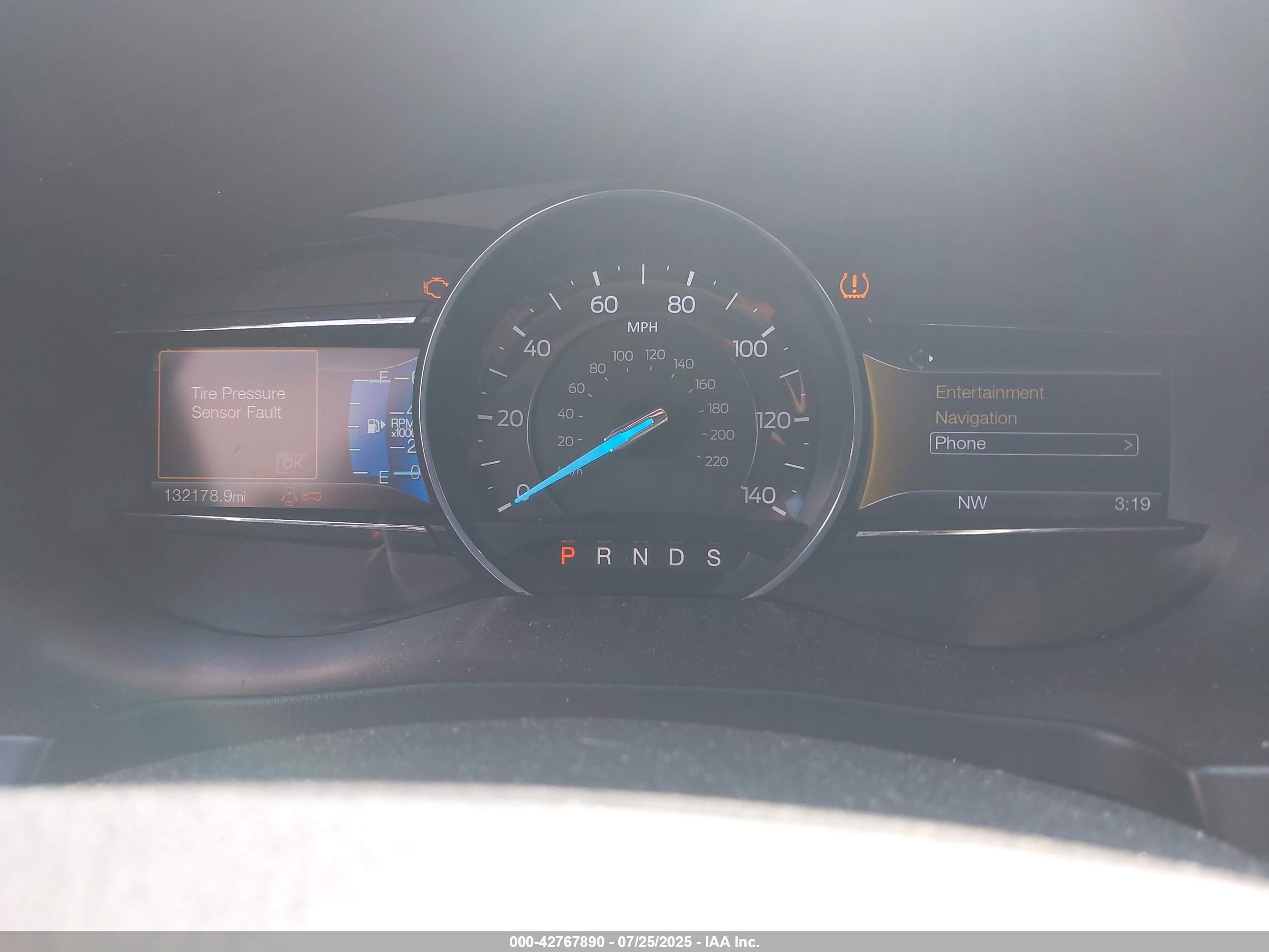 FORD EXPLORER image 7