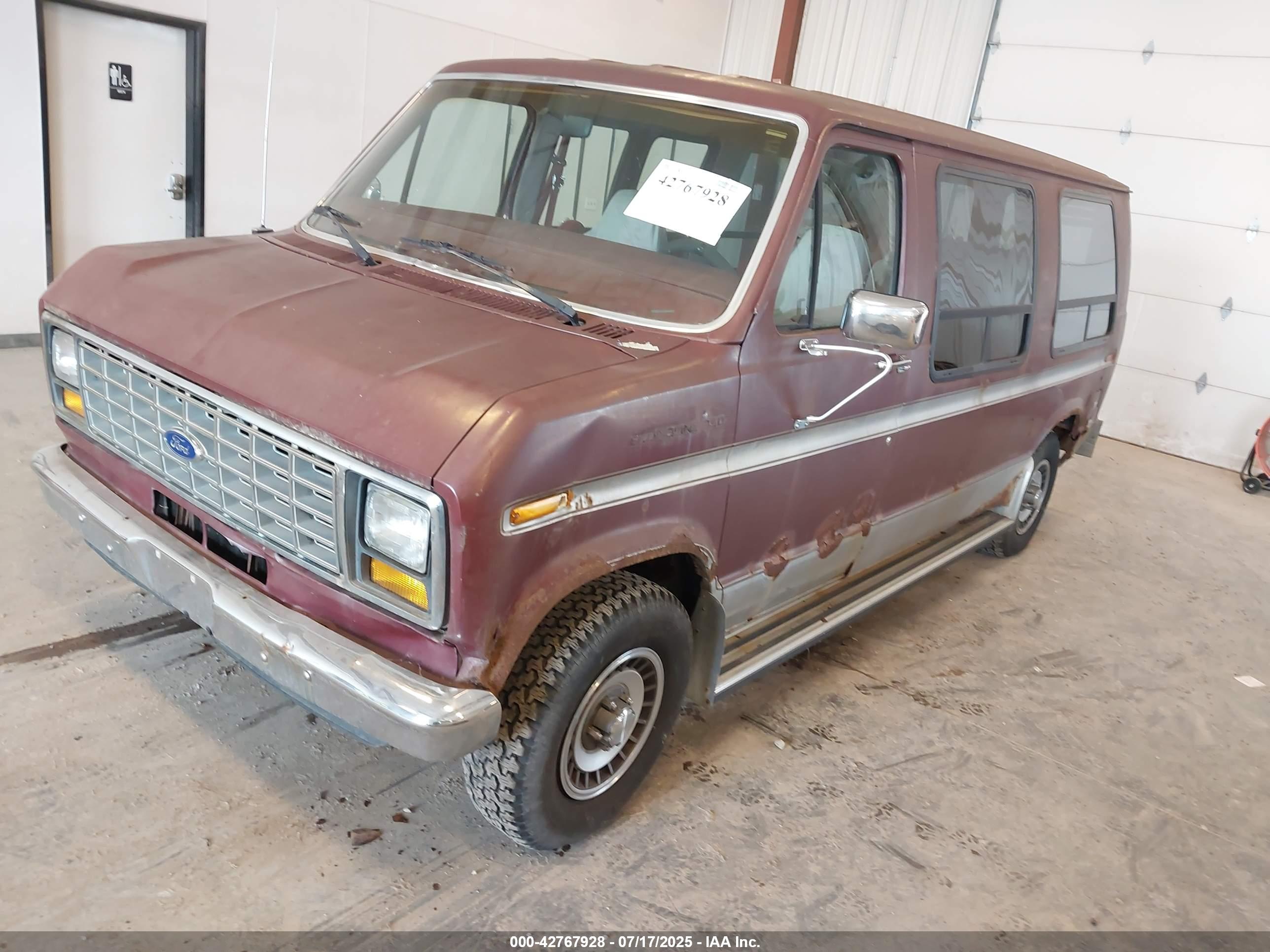 FORD ECONOLINE image 2