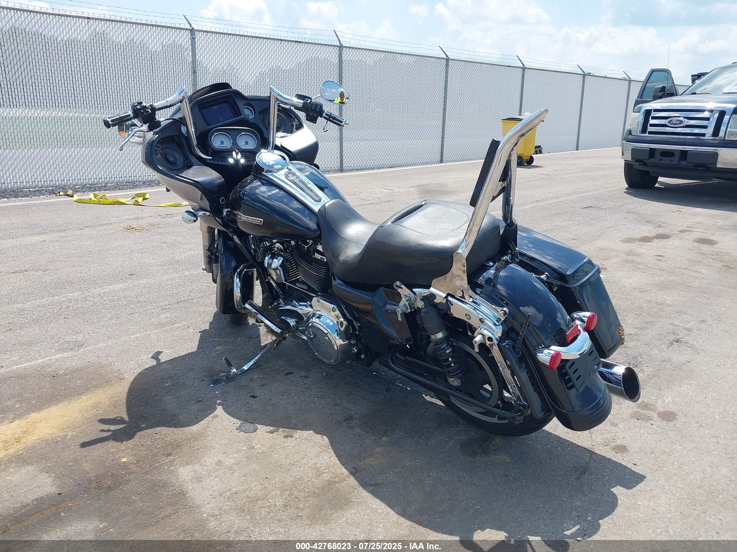 HARLEY-DAVIDSON FLTRX image 3