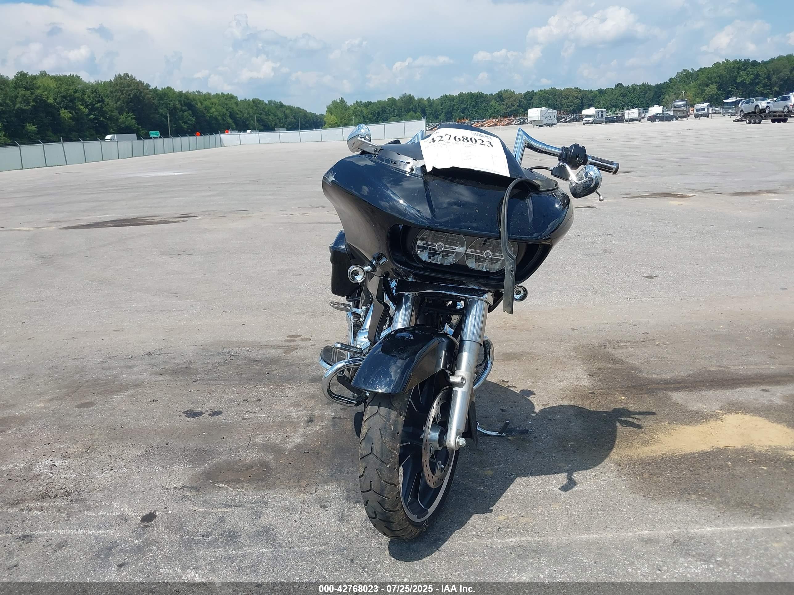 HARLEY-DAVIDSON FLTRX image 5