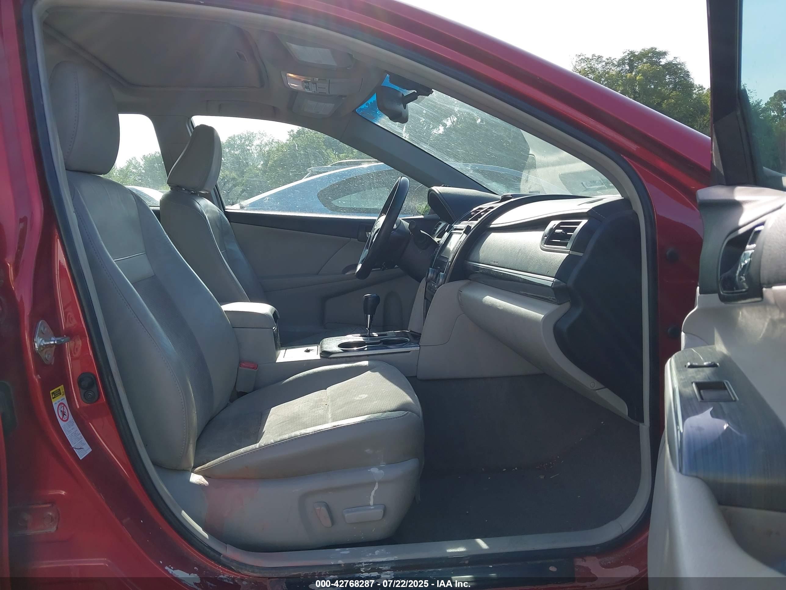 TOYOTA CAMRY image 5