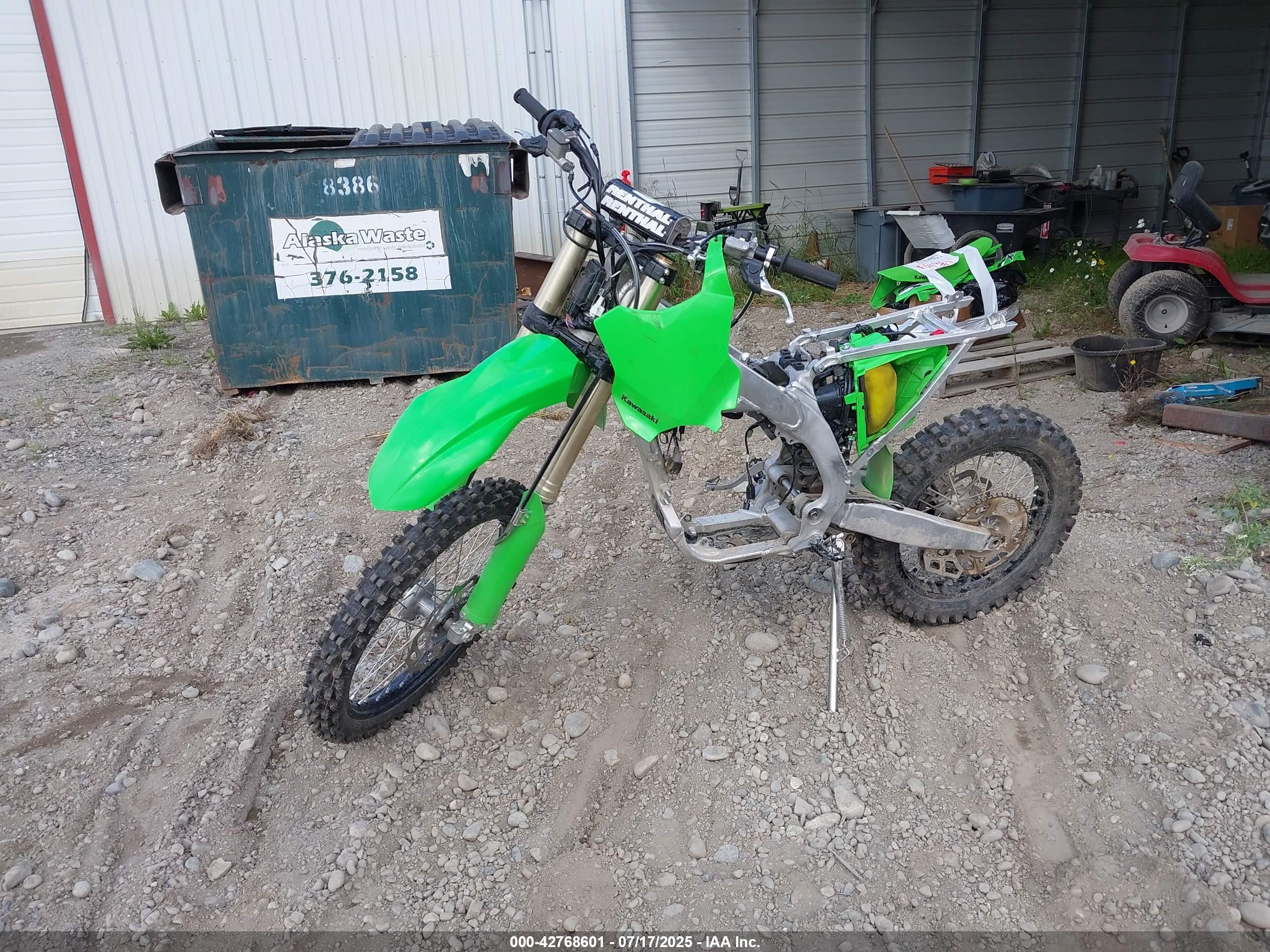 KAWASAKI KX252 image 2