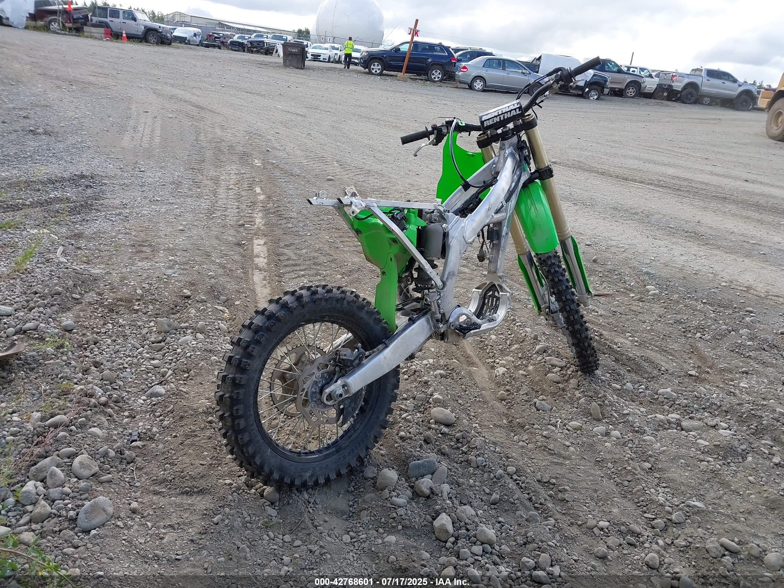 KAWASAKI KX252 image 4